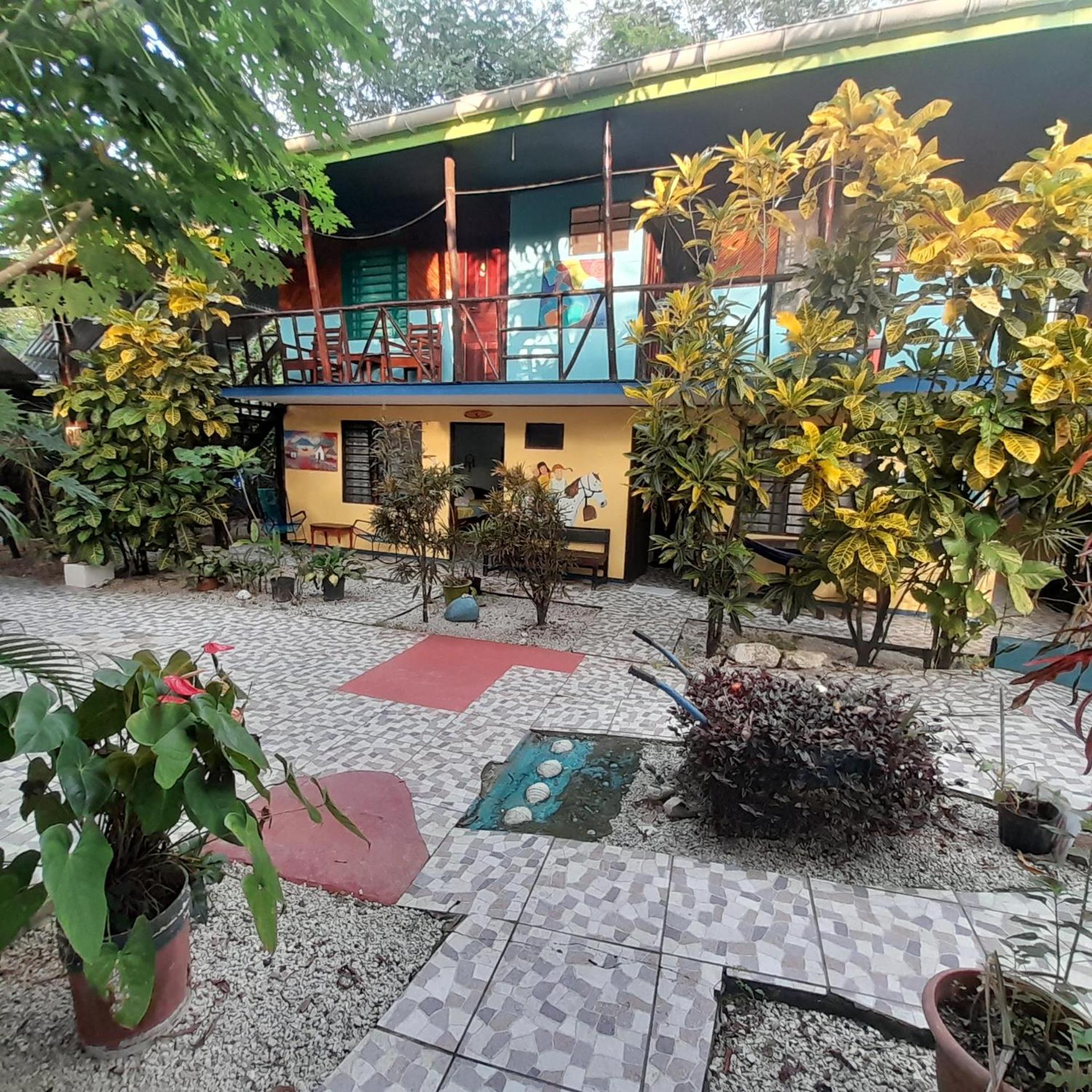 Hostel Cabinas Del Mar