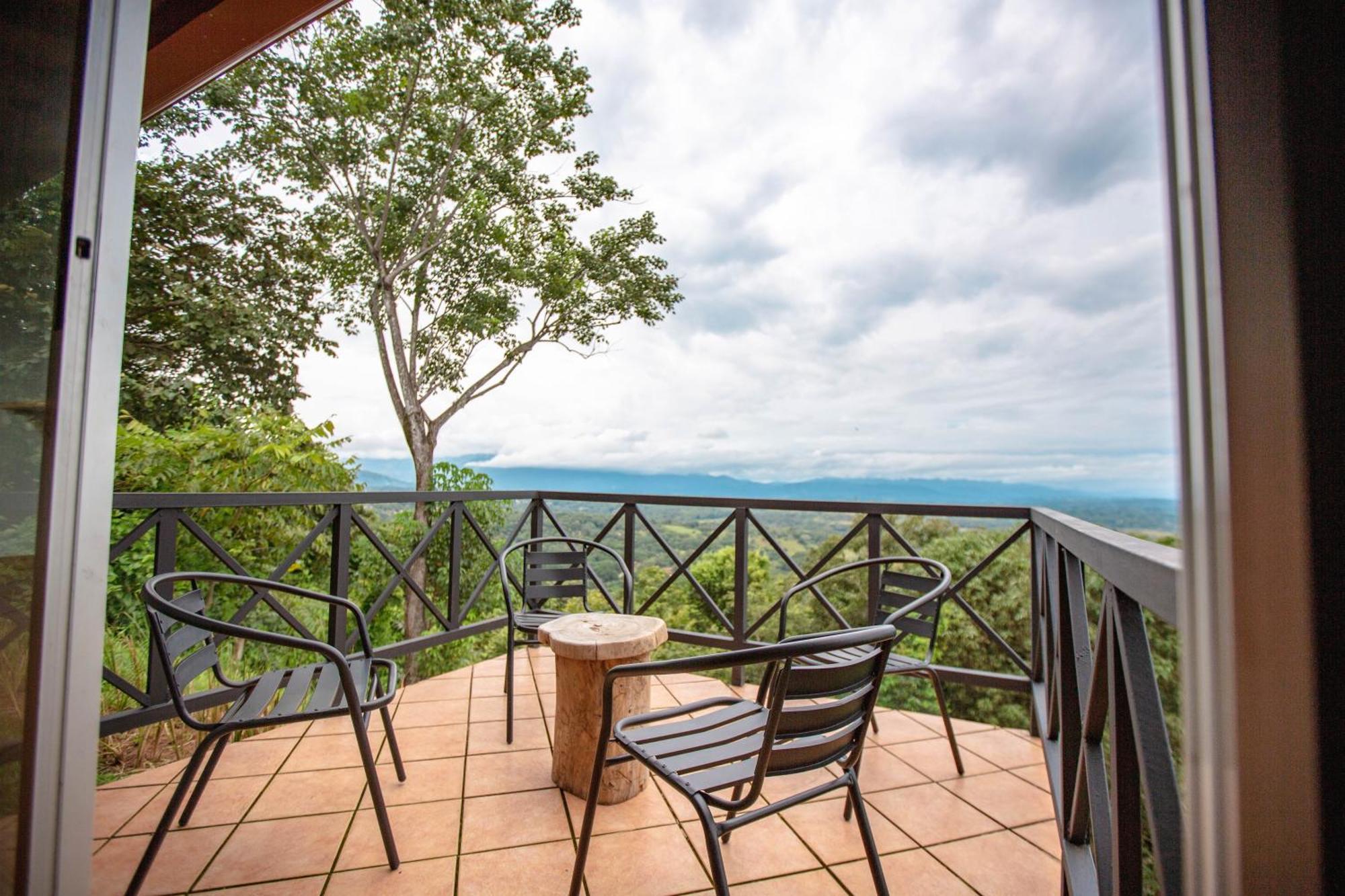 Buen Camino Hotel, Hotel