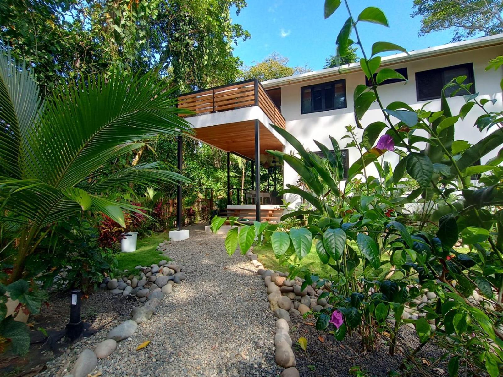 Dragonfly Beachfront Villas-adult Only Resort