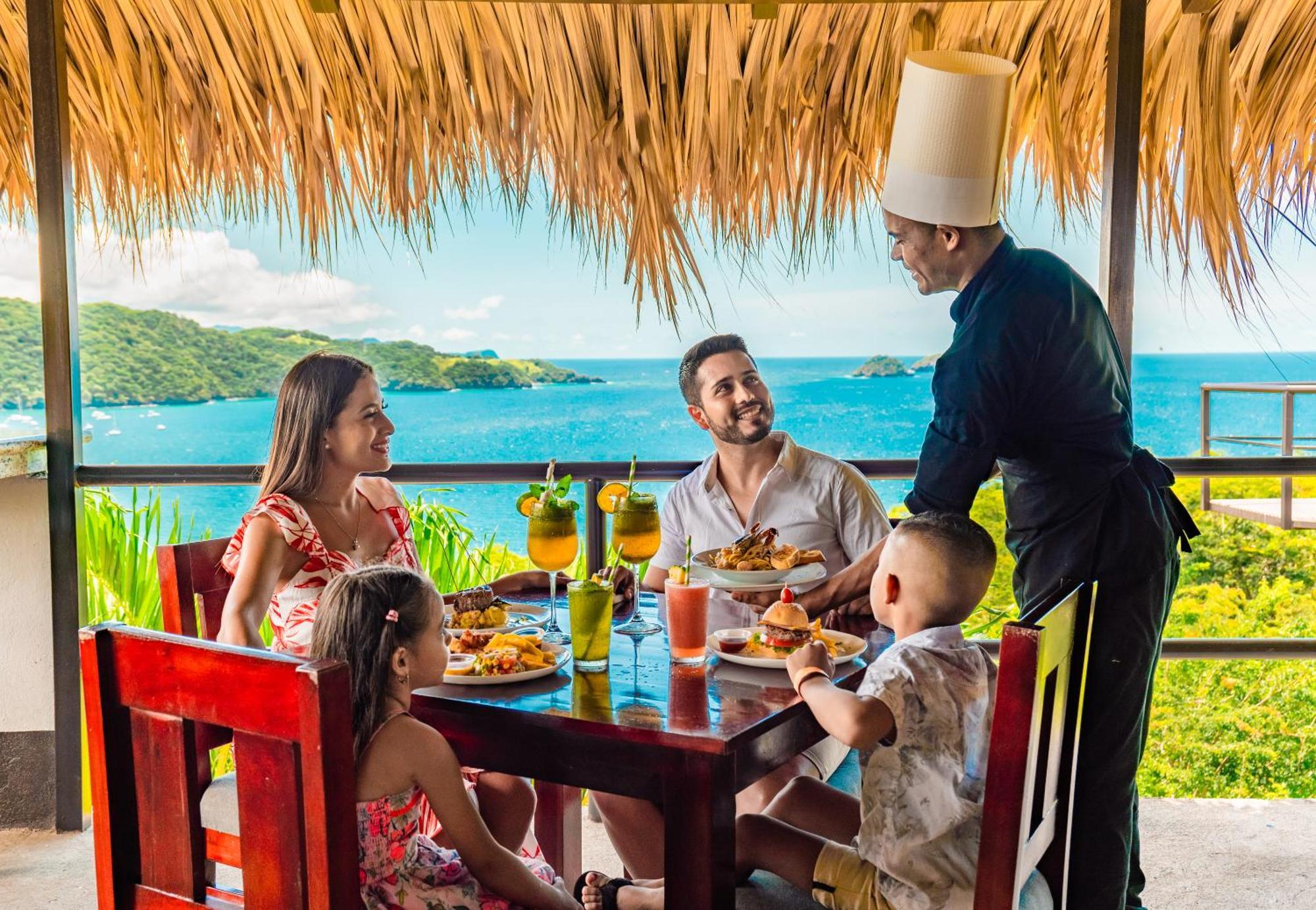 Condovac La Costa 4*
