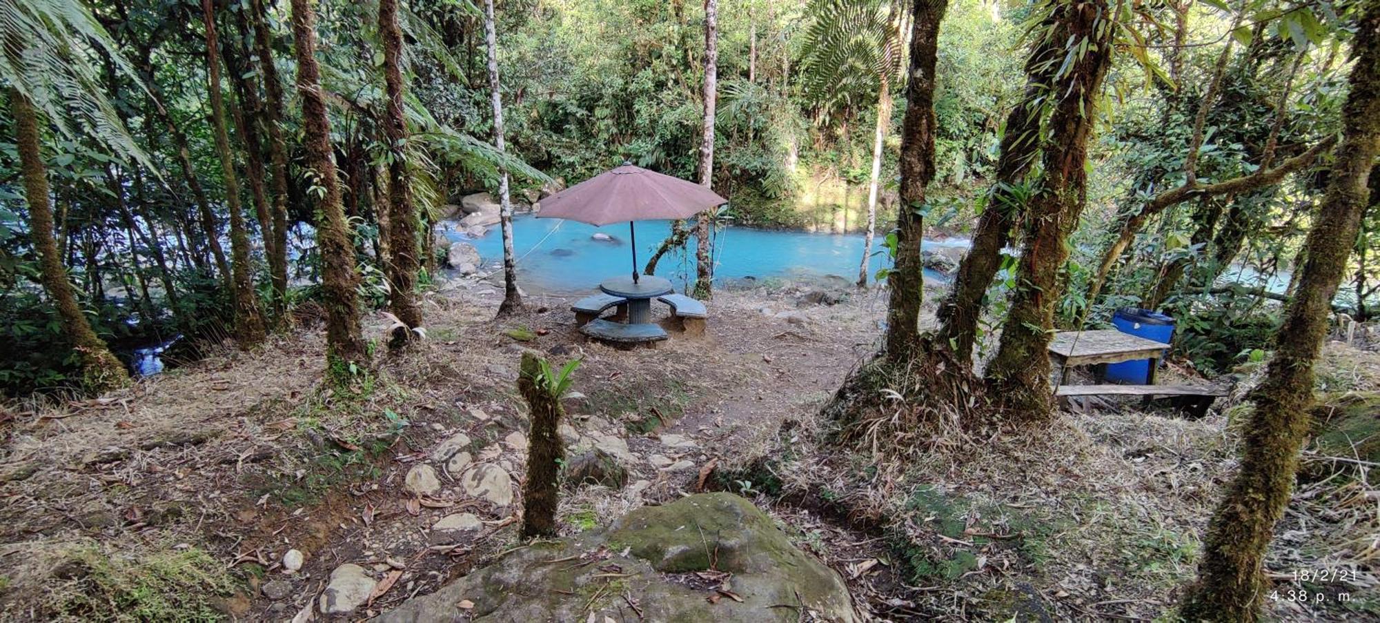 Hotel Cabinas Piuri Rio Celeste