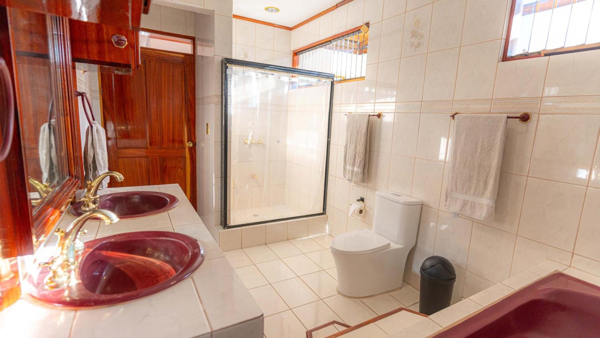Casa Familiar La Tortuga Bed & Breakfast Heredia