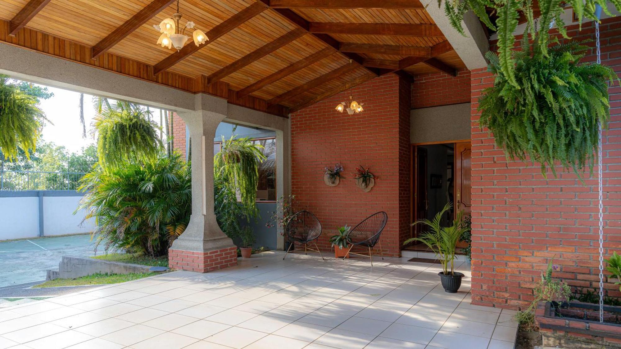 Casa Familiar La Tortuga 3* Heredia
