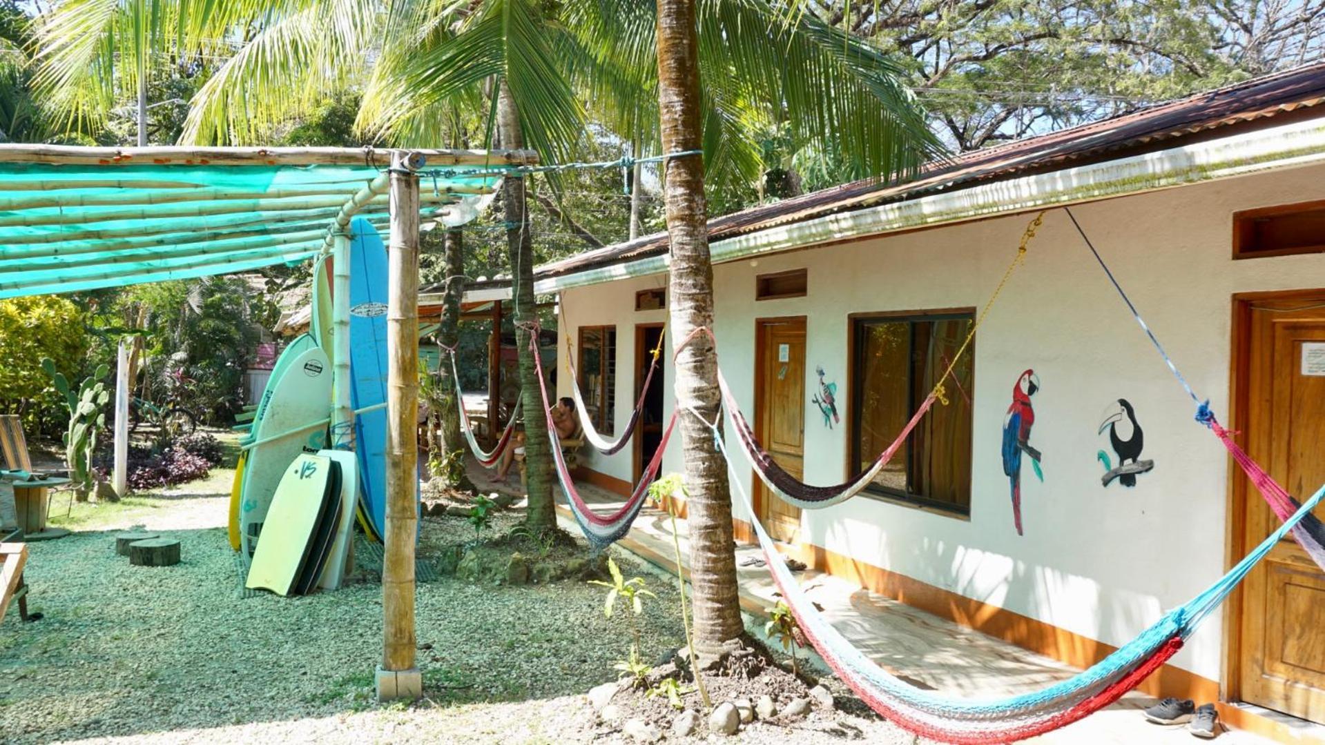 Don Jon's Surf And Yoga * Playa Santa Teresa (Puntarenas)