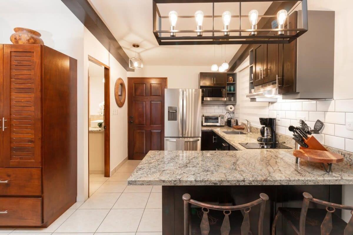 Flamingo New At Ocean-view Apartment