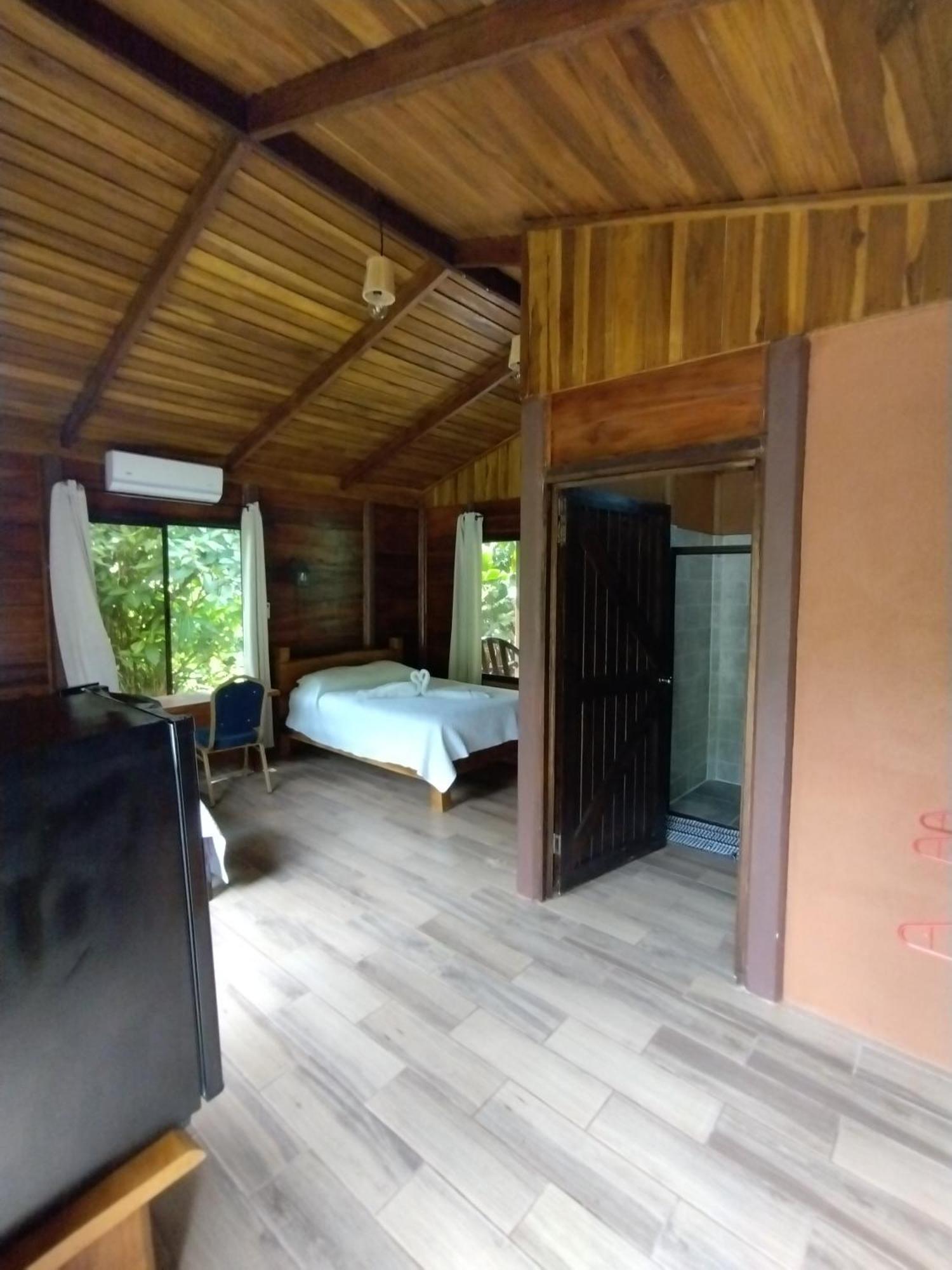 Cataratas Lodge, Incluye Tour Autoguiado Waterfalls Hike Bijagua