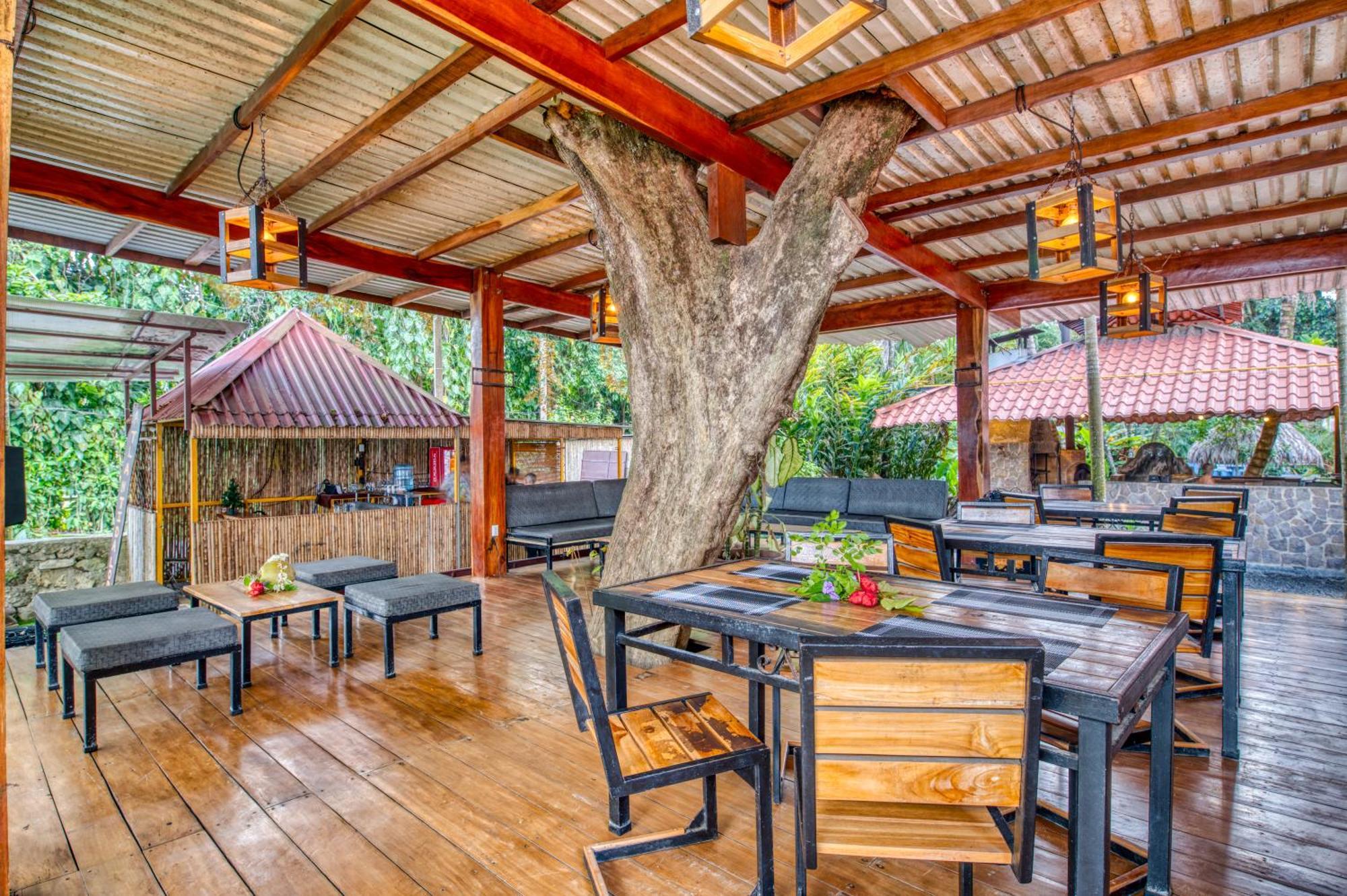 Lodge Atlantida *
