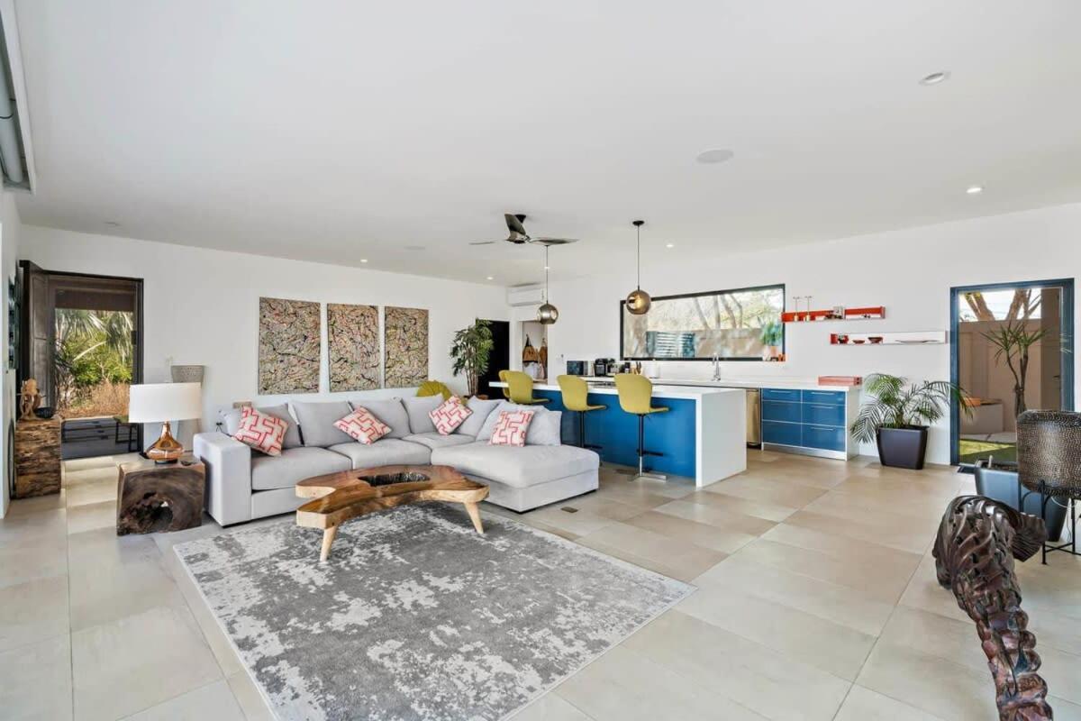 5-bd Beauty With Pool Above Potrero Holiday home *