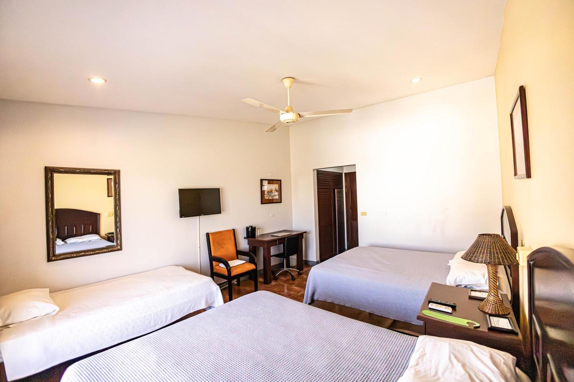 Hotel Cana Brava 3*