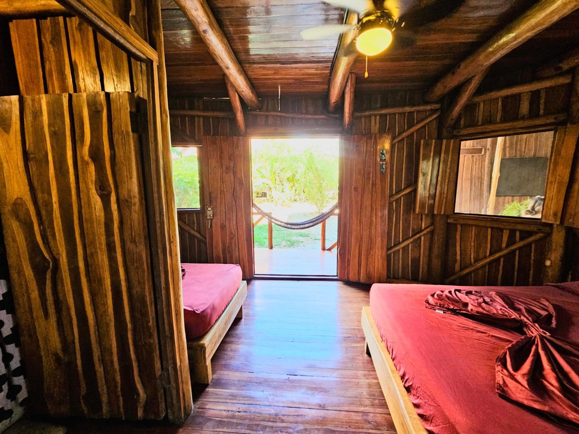 Don Jon's Surf And Yoga Playa Santa Teresa (Puntarenas)