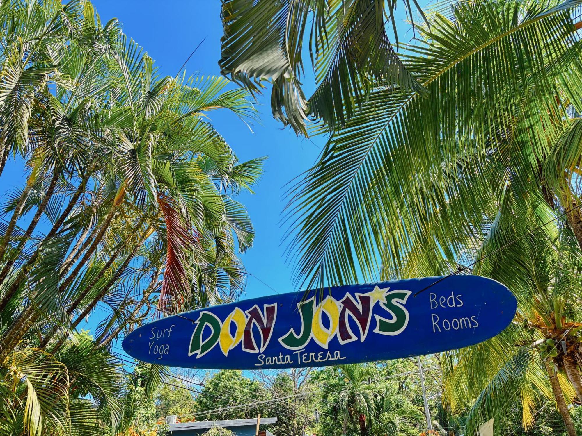 Lodge Don Jon's Surf And Yoga