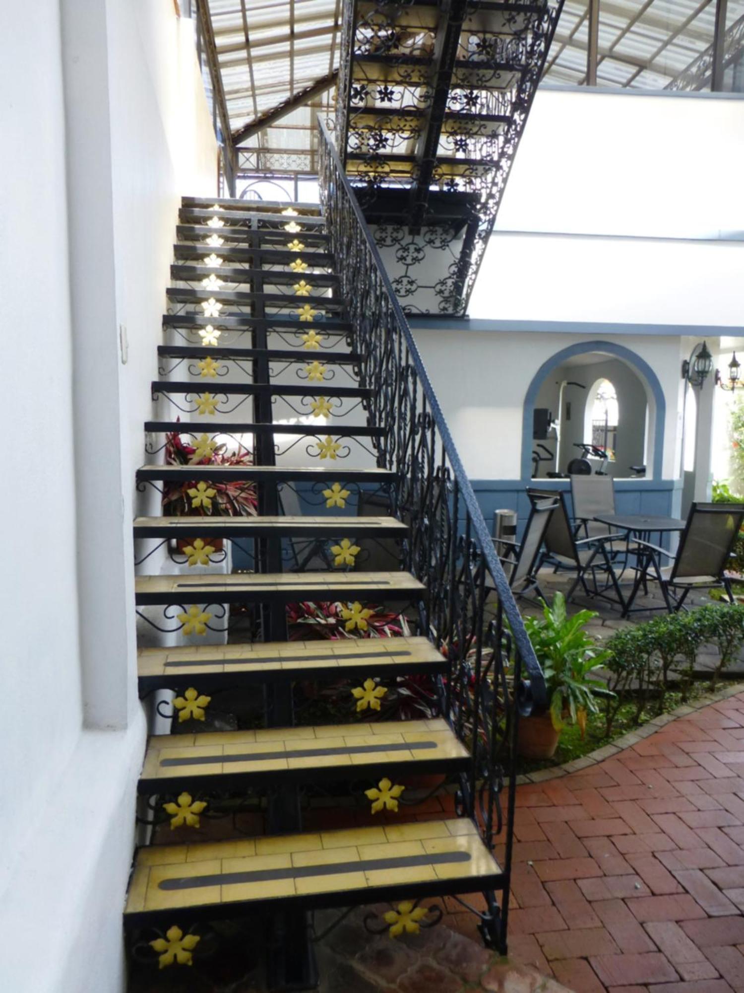 Santo Tomas / Historical Property 3*