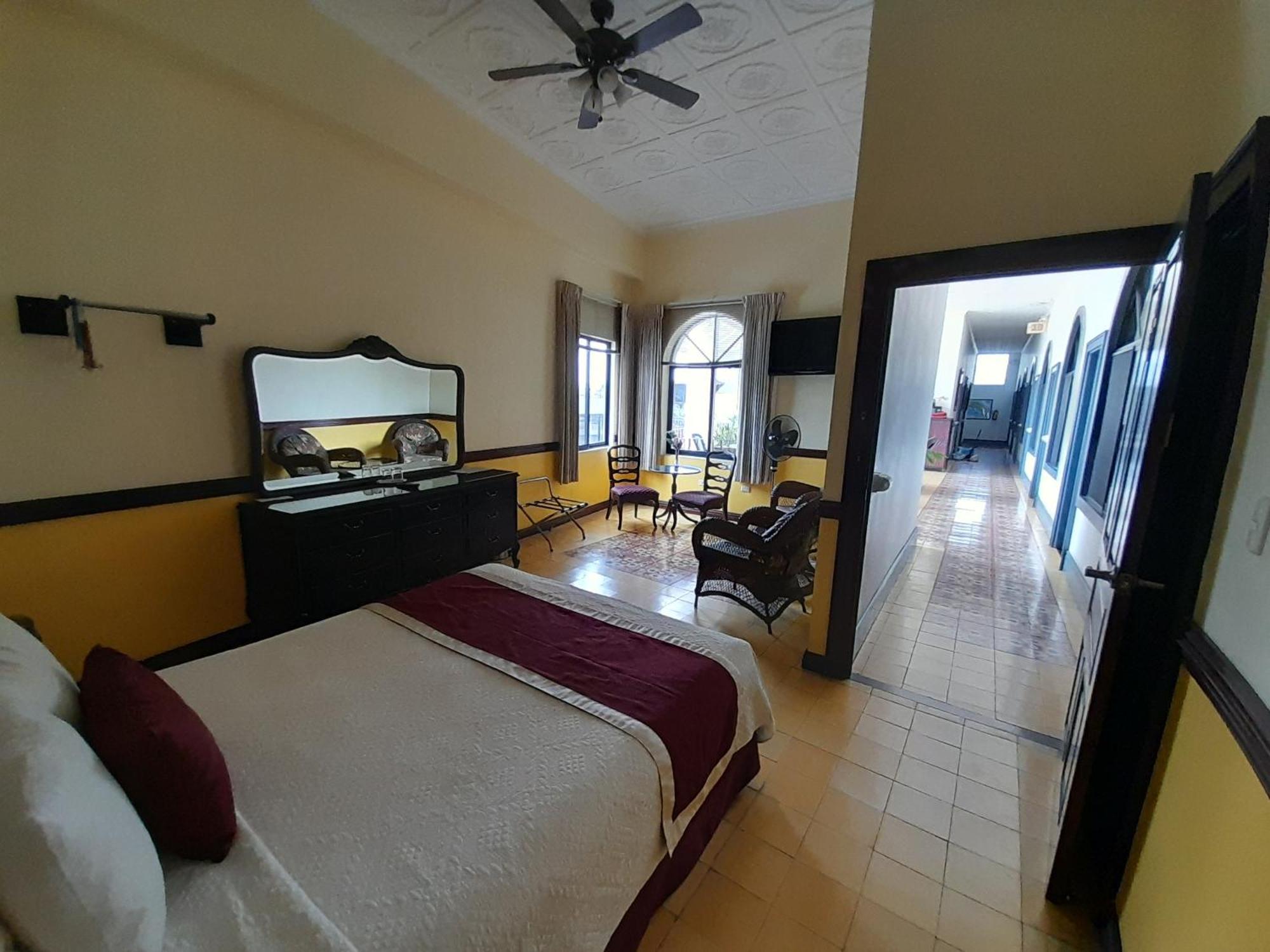 Hotel Santo Tomas / Historical Property 3*
