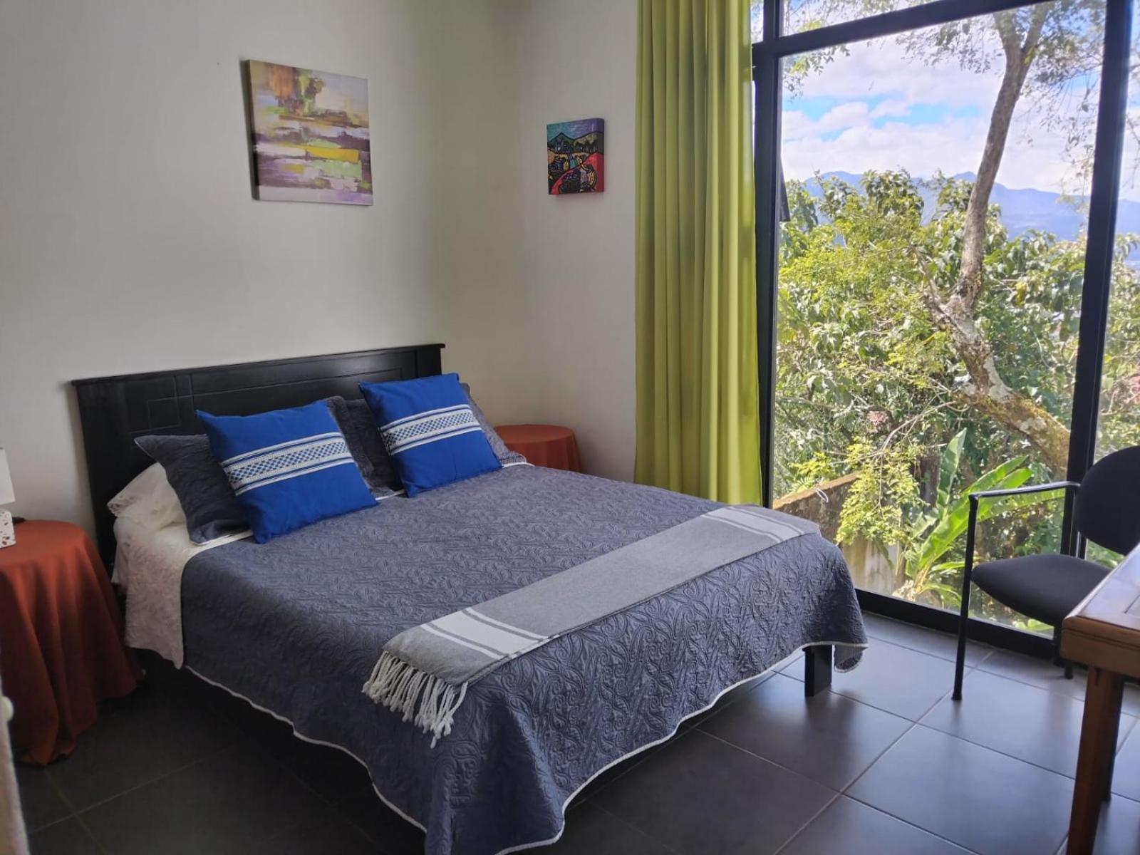 Casa Marlui-san Jose Homestay Curridabat