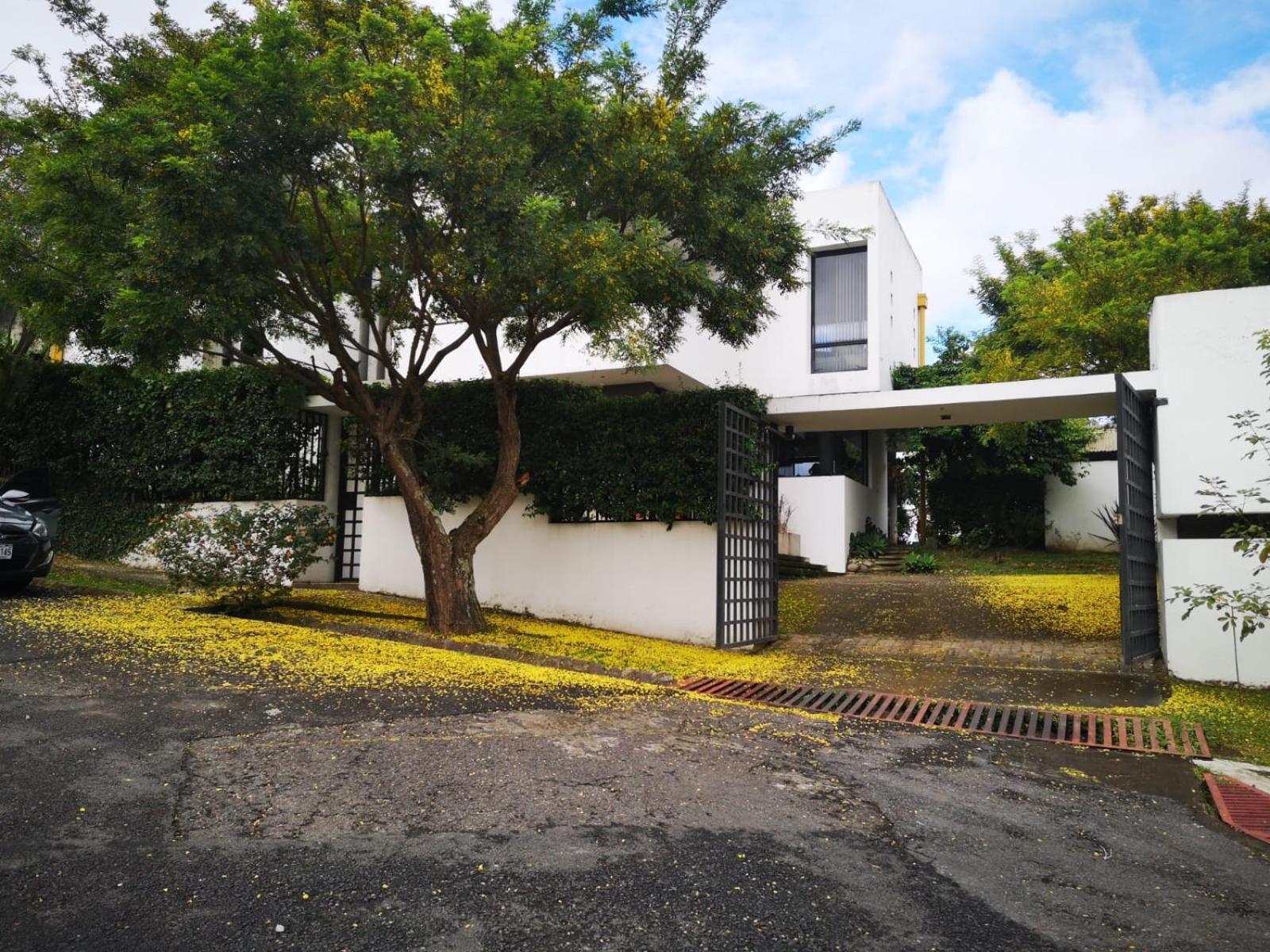 Casa Marlui-san Jose Homestay *