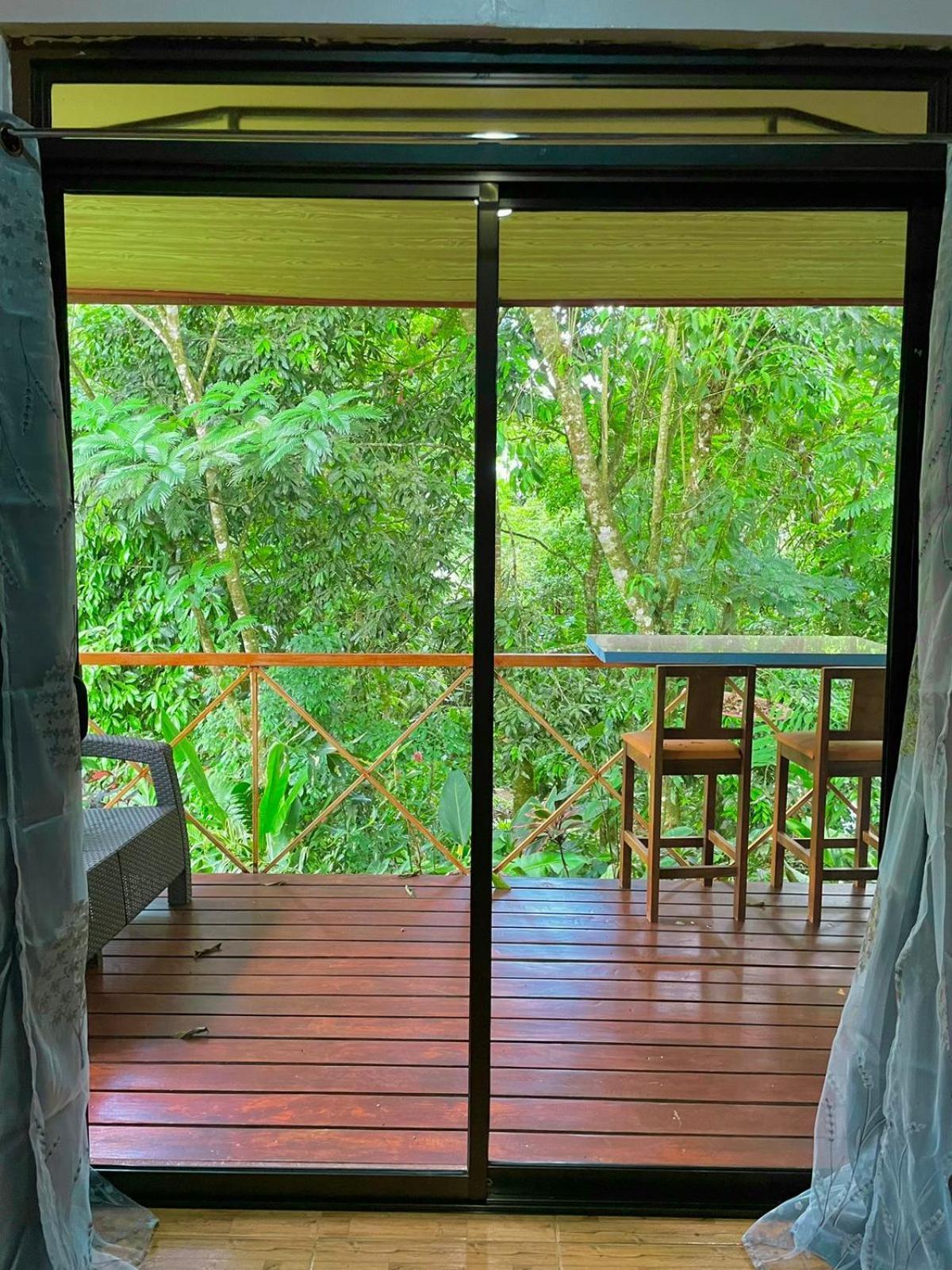 El Bosque Del Arenal * Guayabal (Alajuela)