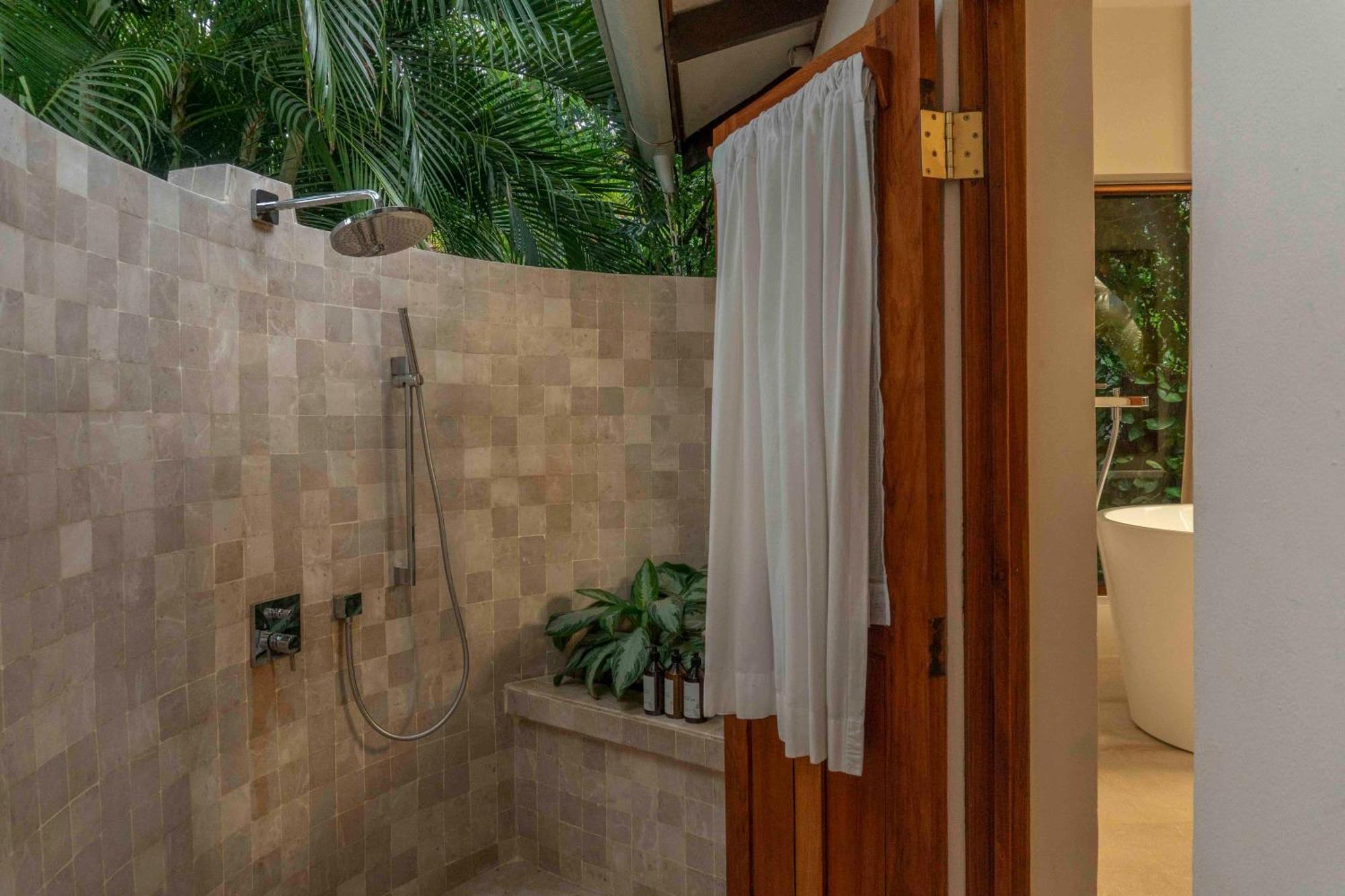 Hotel Capitan Suizo Beachfront Boutique 4*