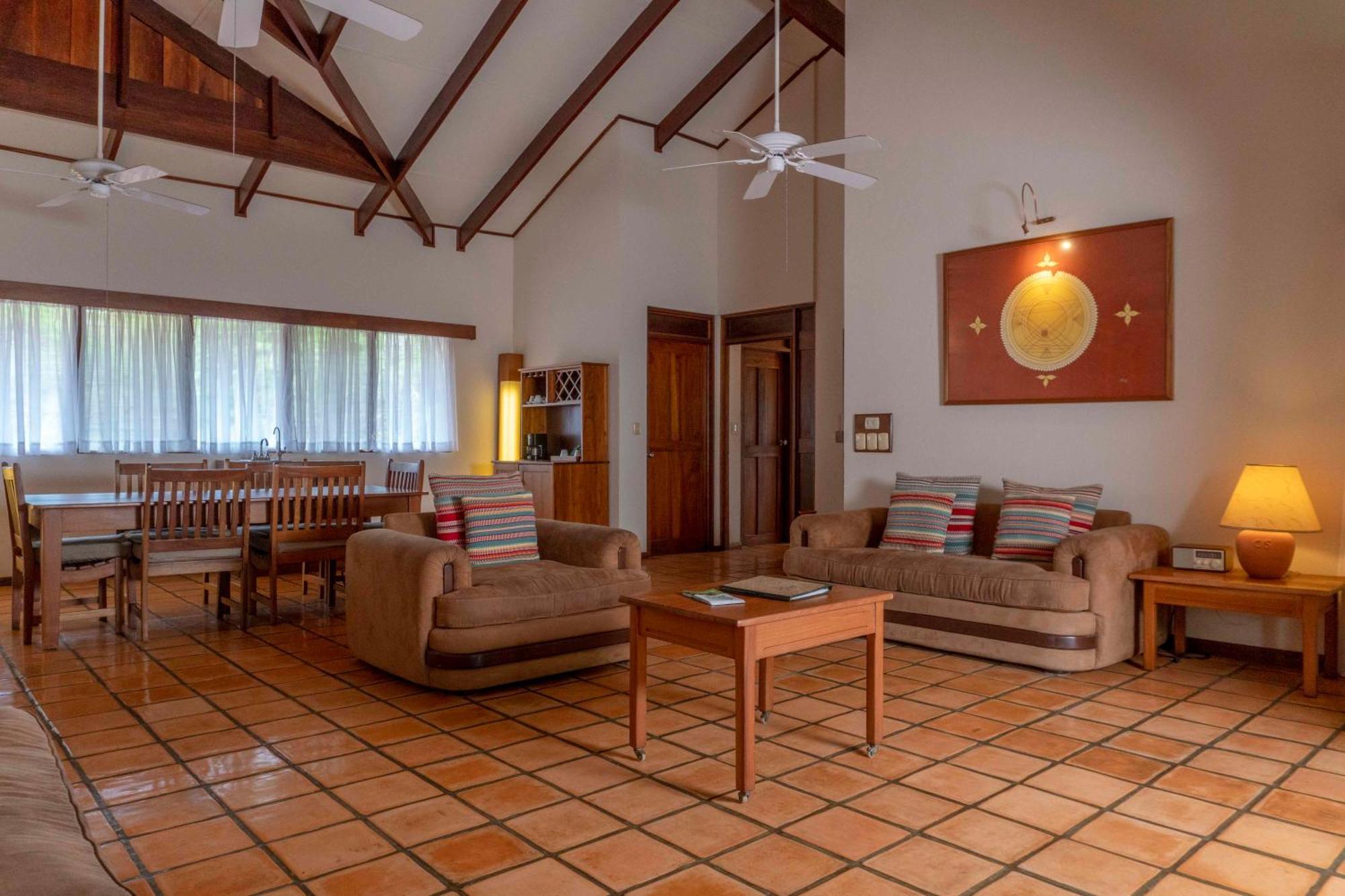 Capitan Suizo Beachfront Boutique Tamarindo
