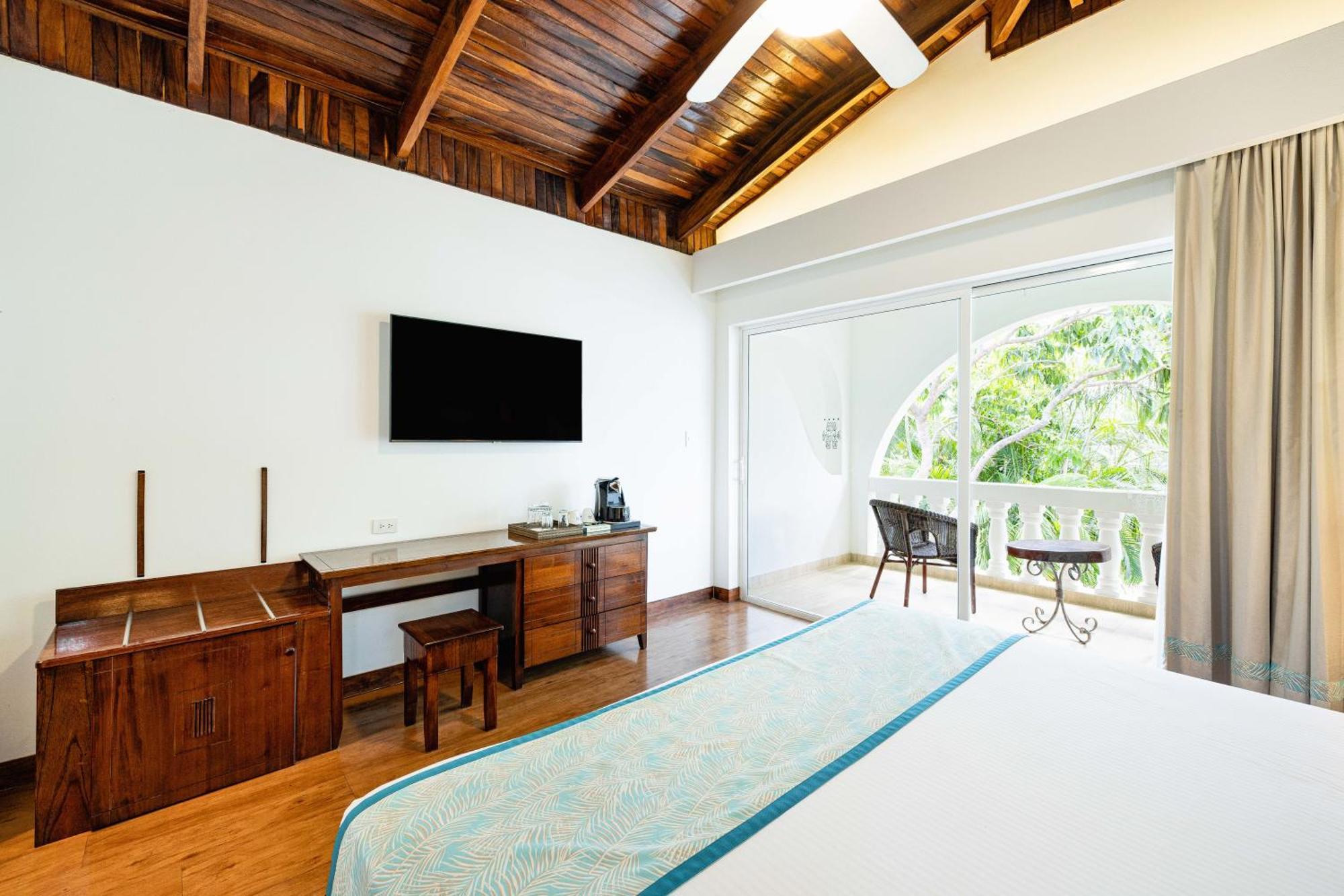 Resort Diria Tamarindo