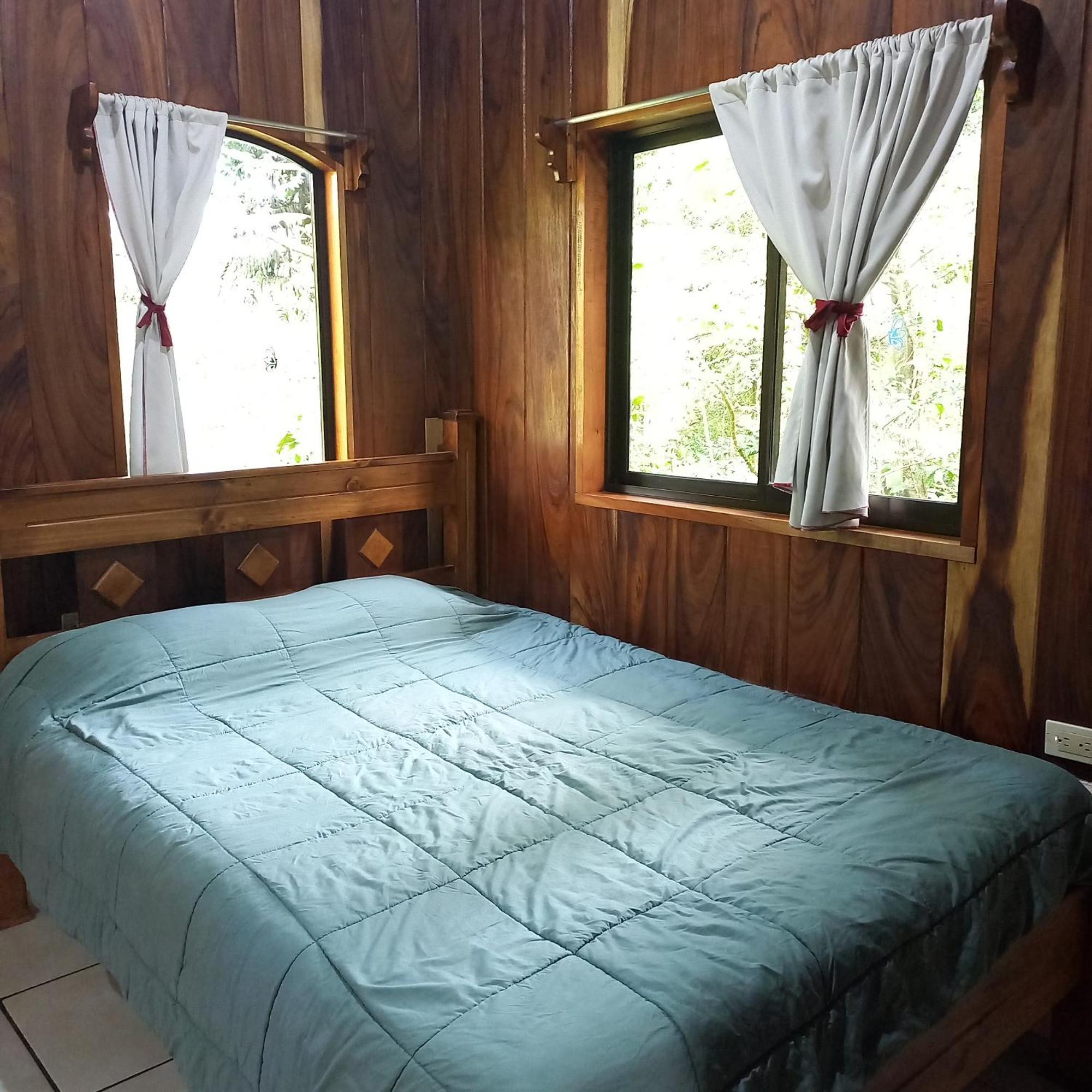Romantic * Monteverde