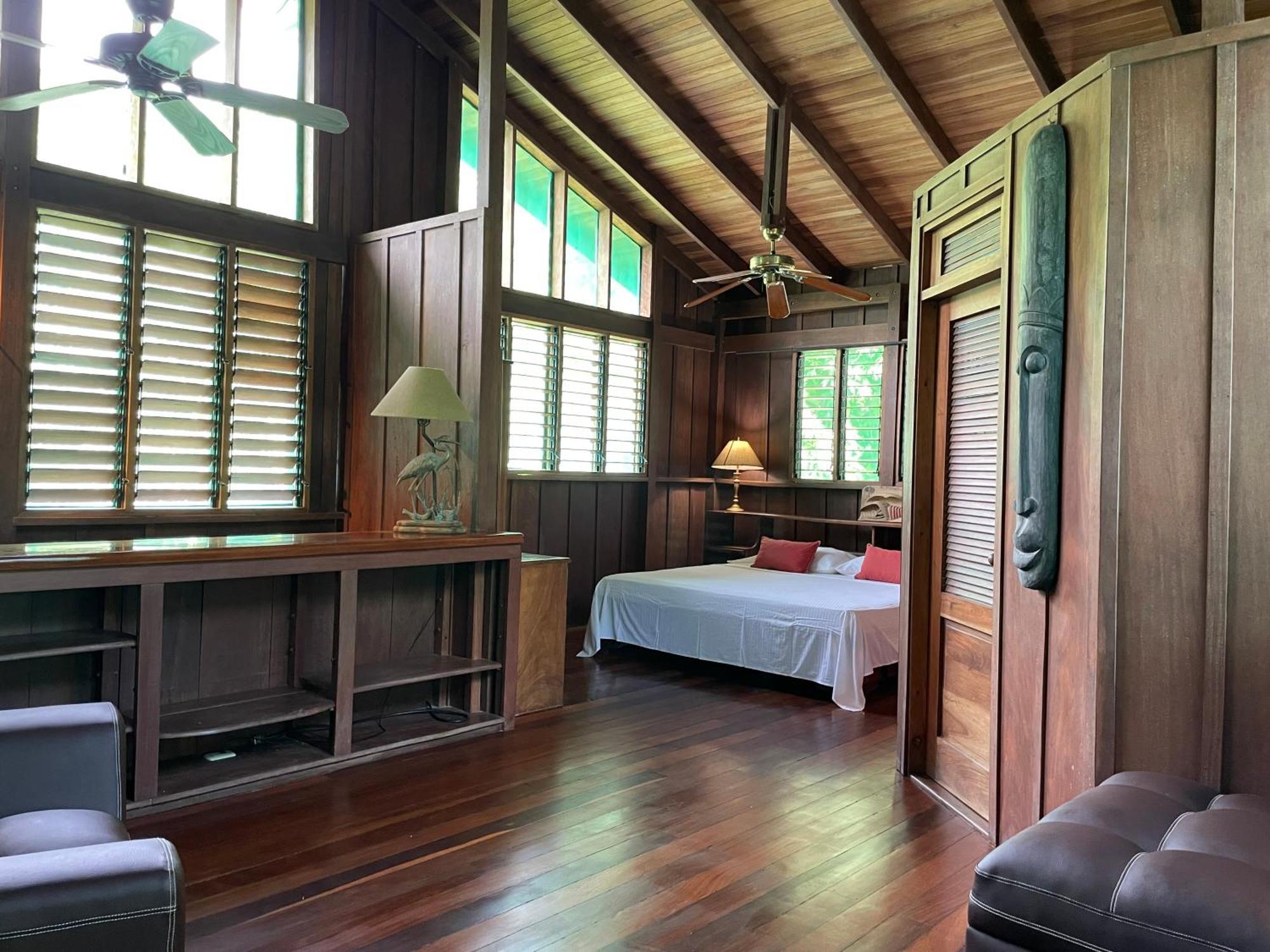 Hotel Mal Pais Surf Camp Playa Santa Teresa (Puntarenas)