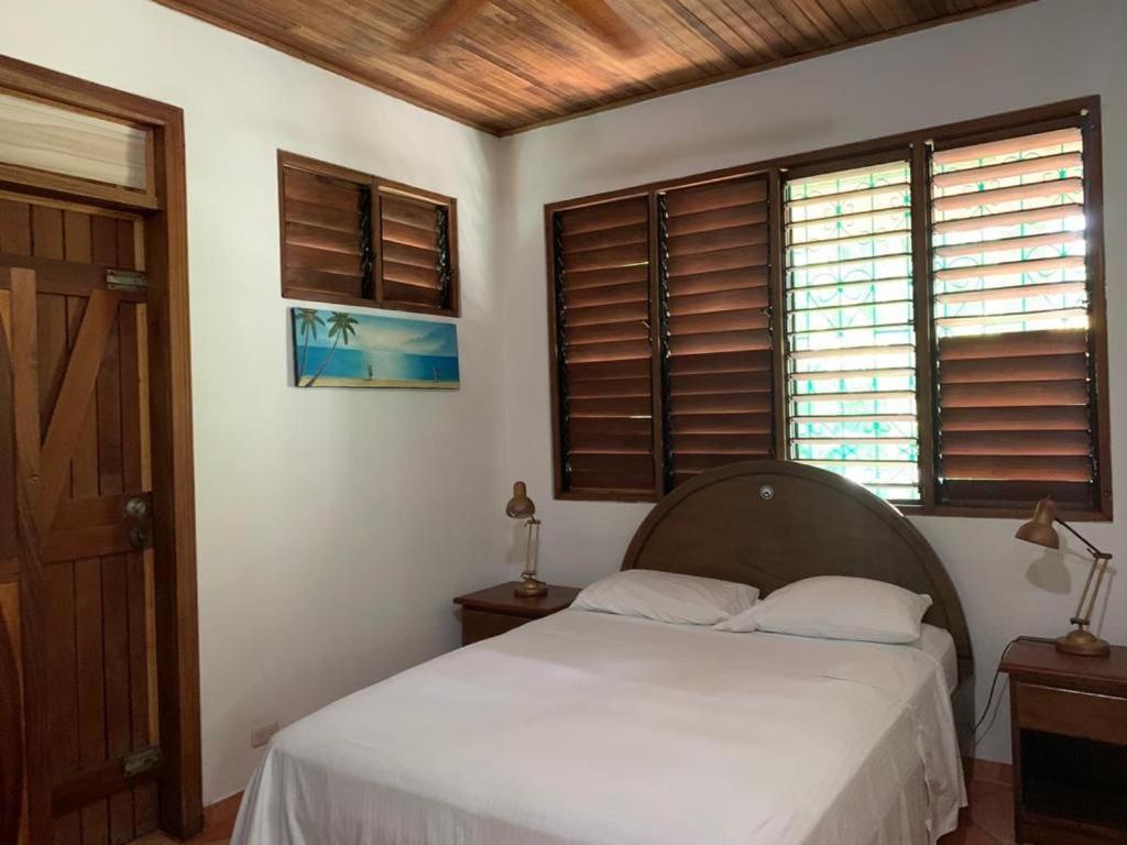 Mal Pais Surf Camp Hotel