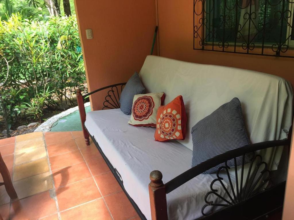 Hotel Mal Pais Surf Camp