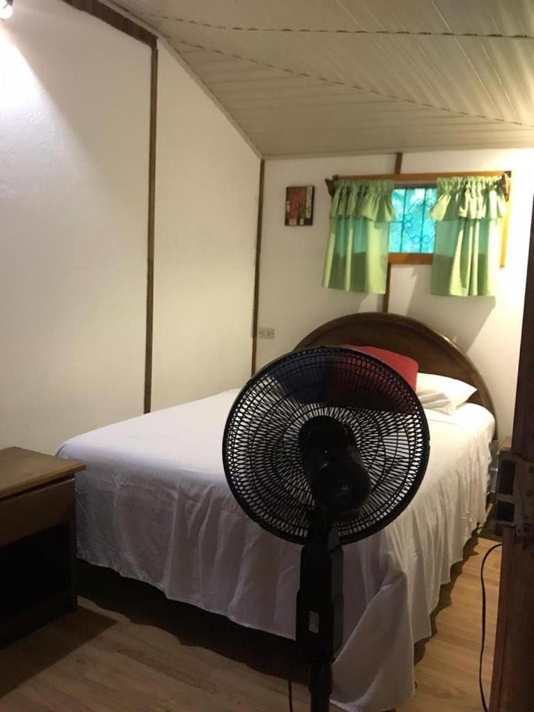Hotel Mal Pais Surf Camp 2*