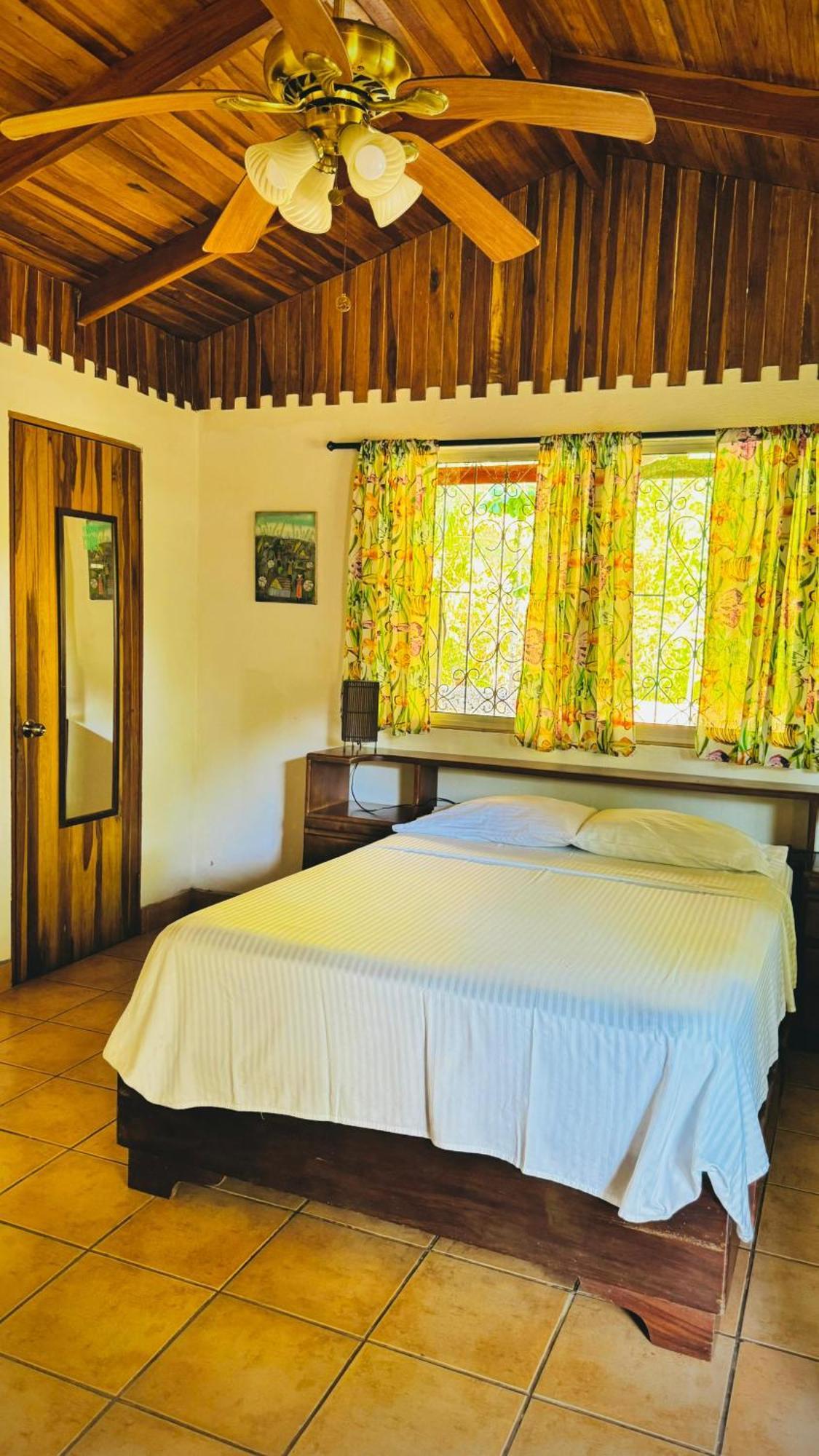 Mal Pais Surf Camp Hotel