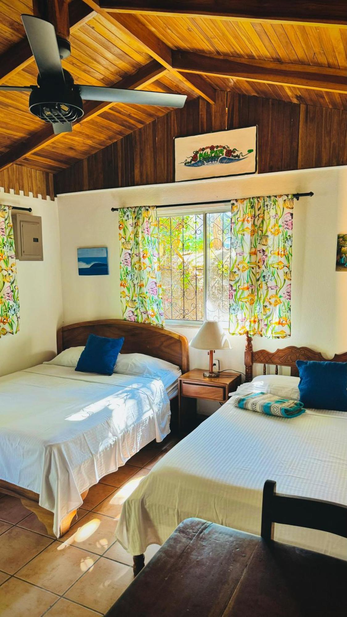 Mal Pais Surf Camp 2* Playa Santa Teresa (Puntarenas)