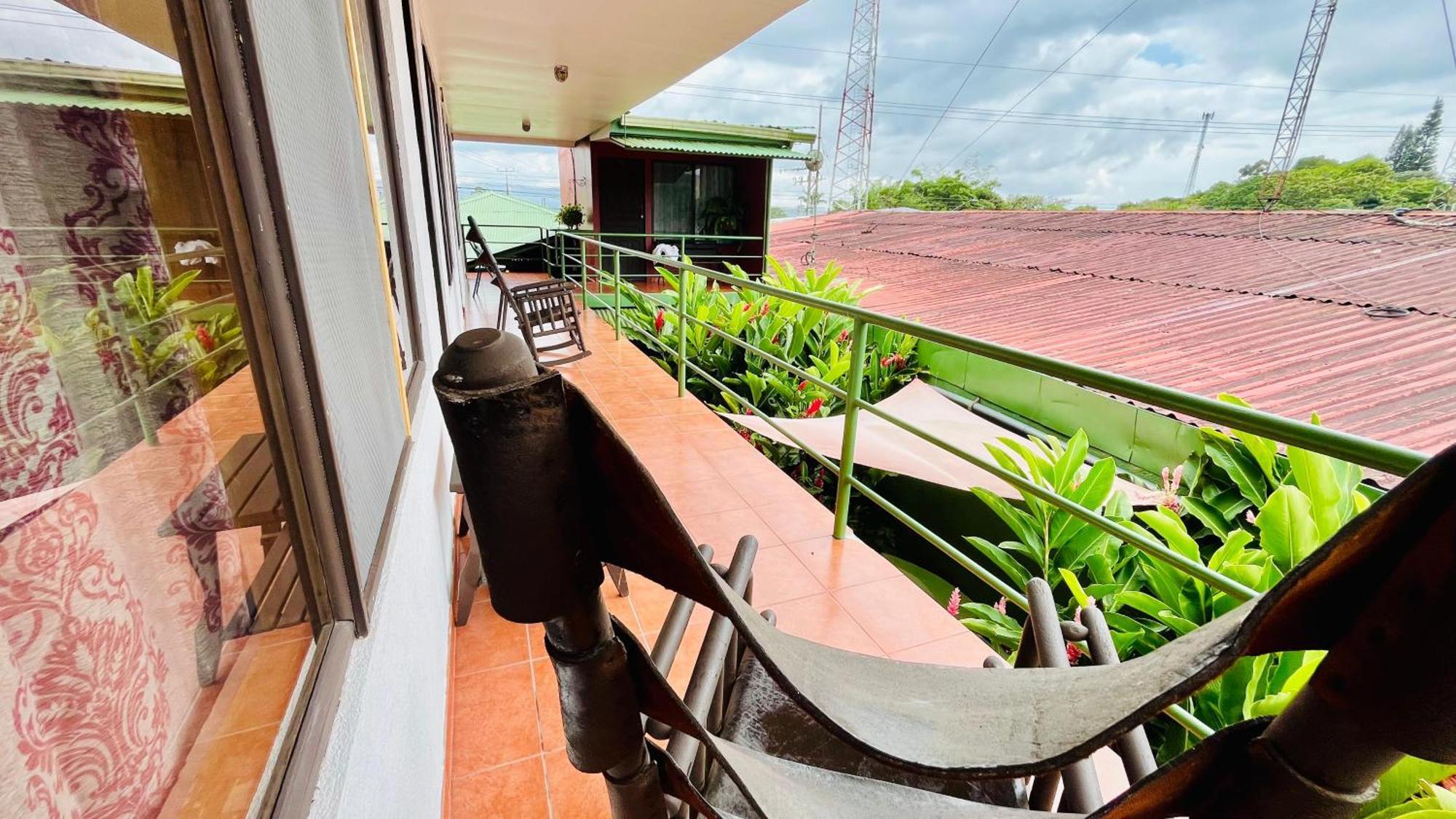 Capsule hotel Downtown, Private With Bathroom Nuevo Arenal