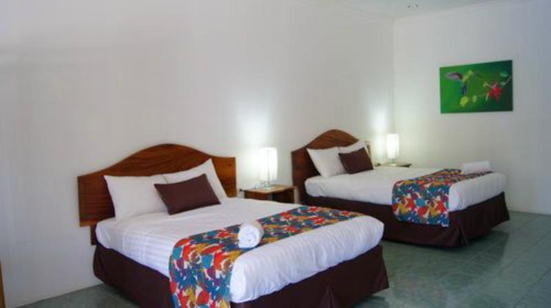 Costa Pacifica Esterillos