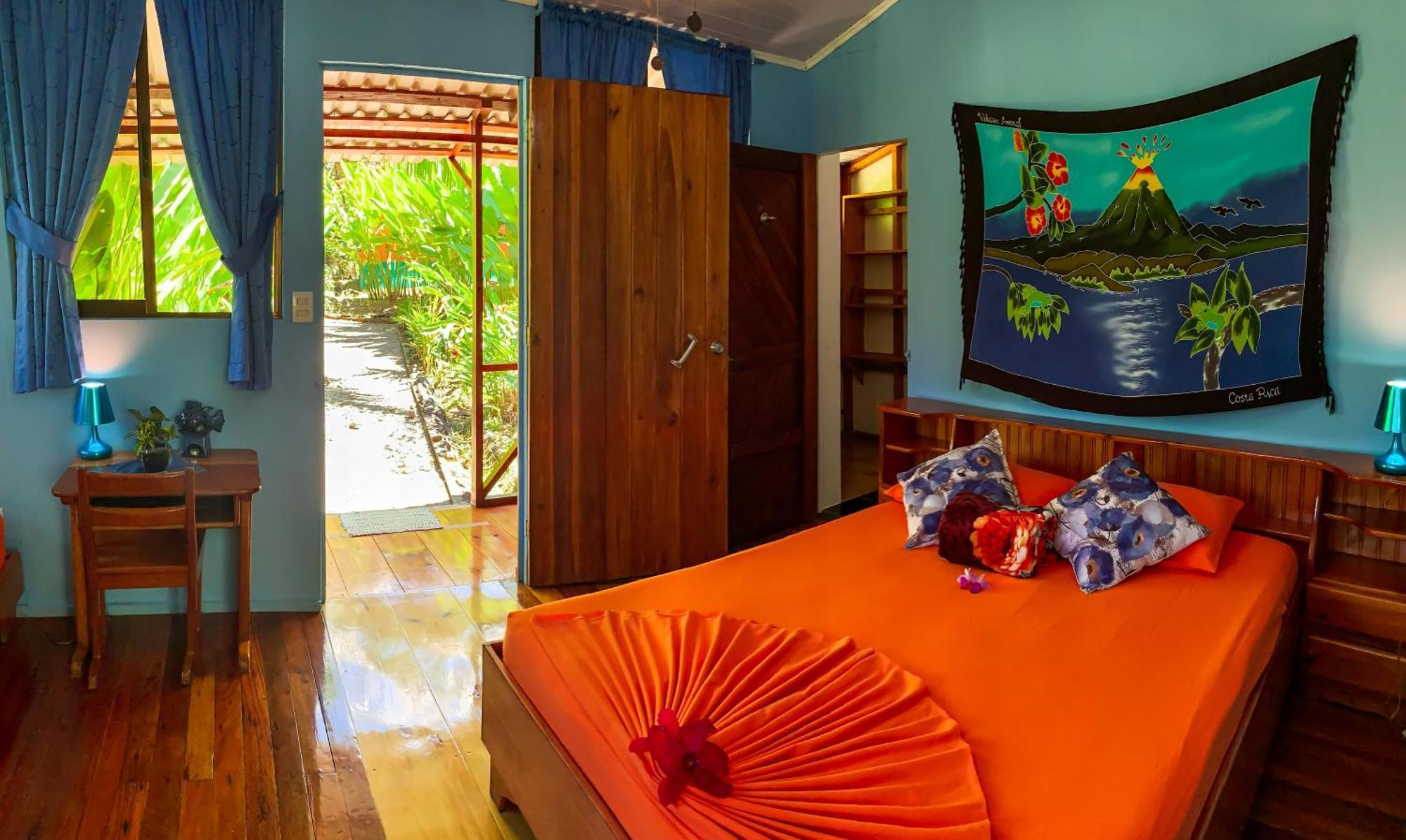 Las Caletas Lodge