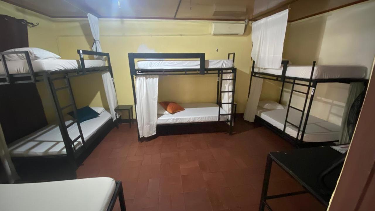 Hostel Pura Vida En *