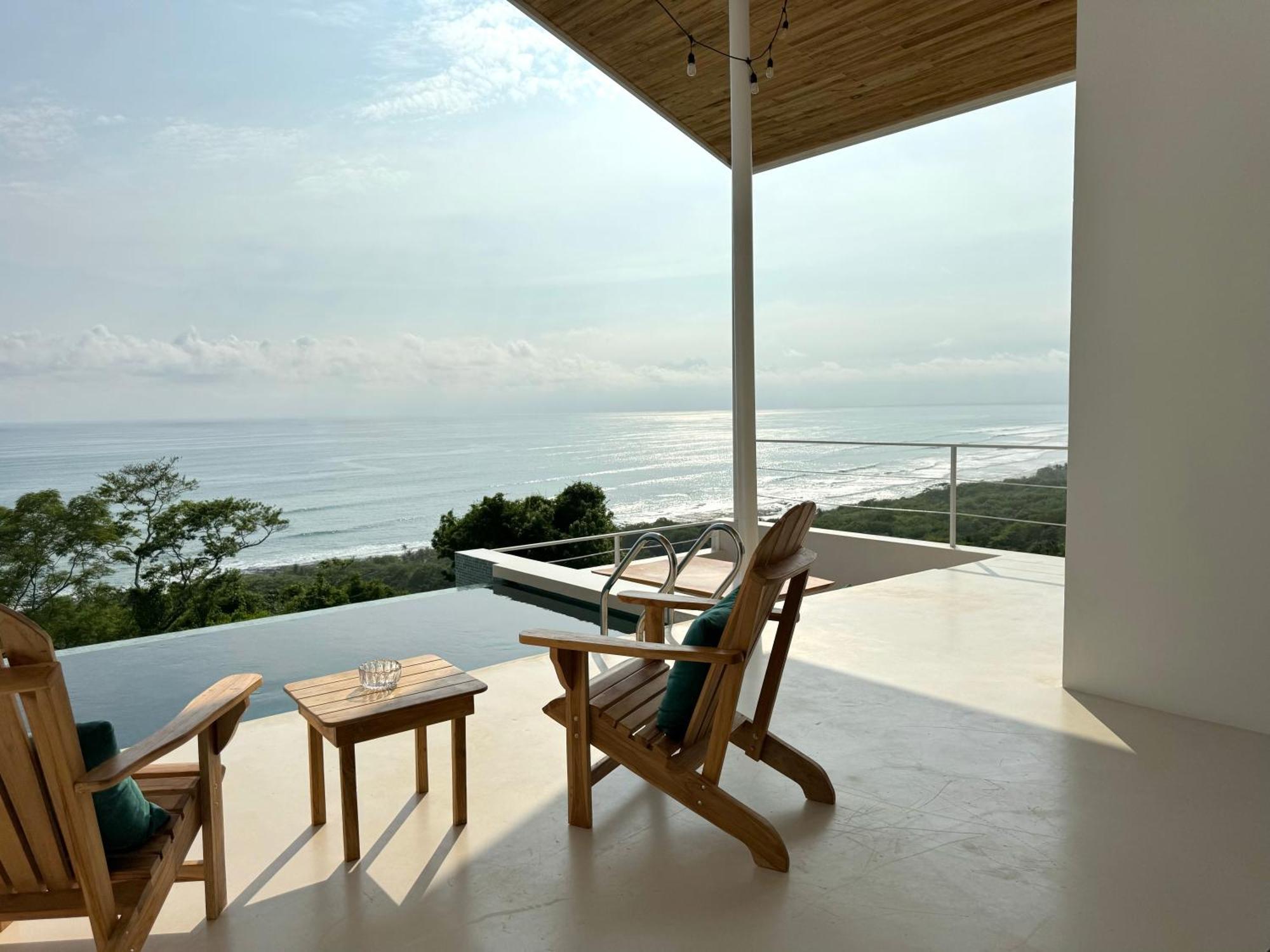 Les Roches - Paradise Retreat *