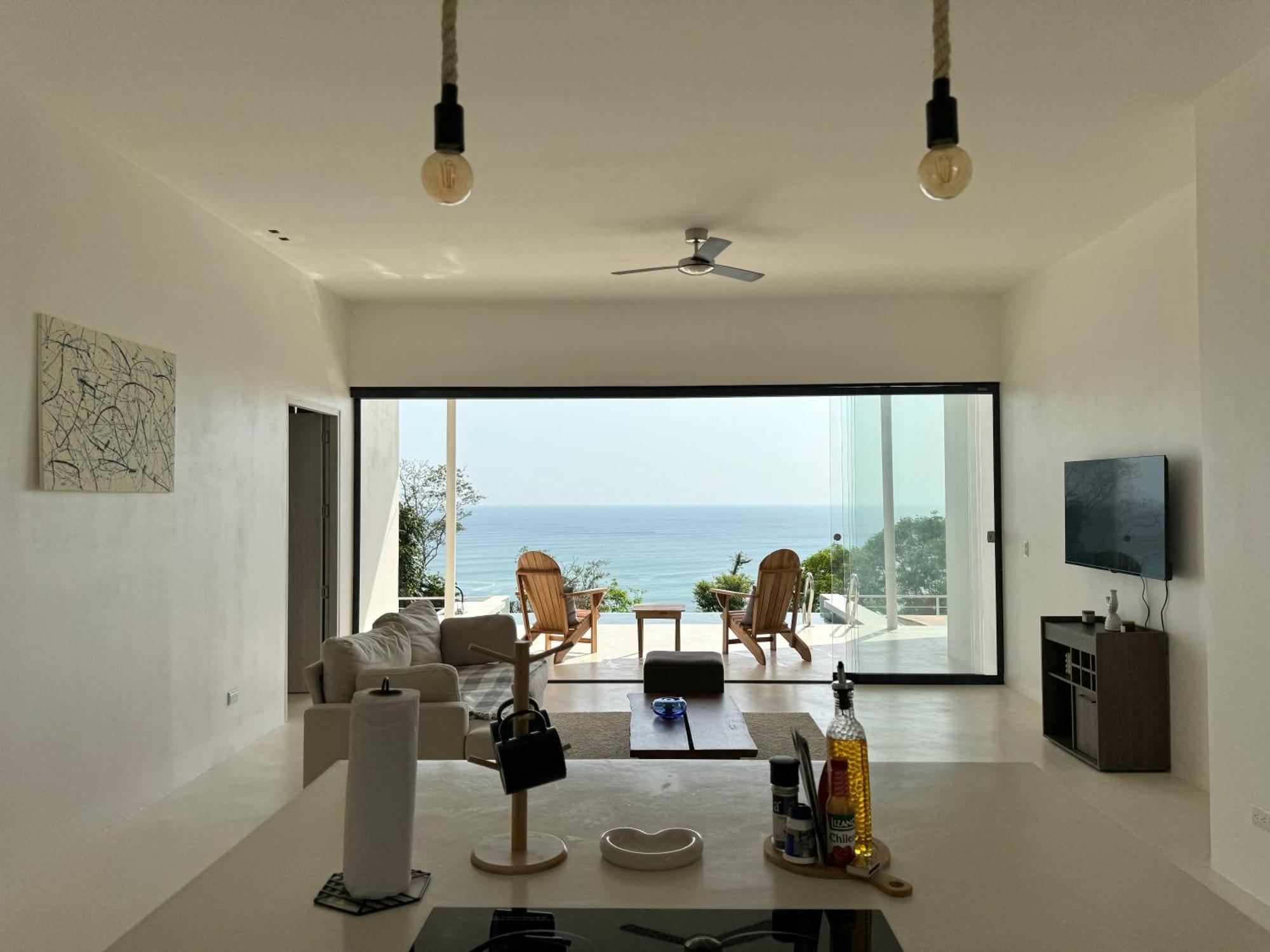 Les Roches - Paradise Retreat *