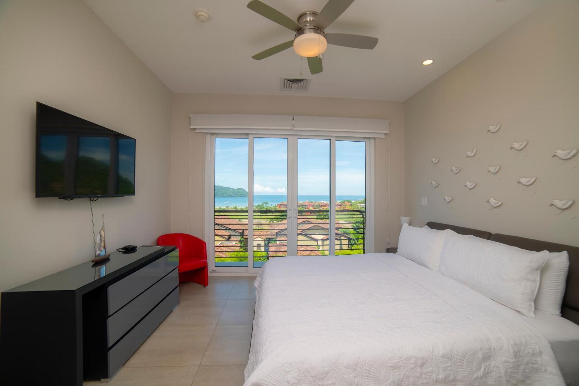 3 Bdr Ocean View Miramar 2d By In Cr Apartment *