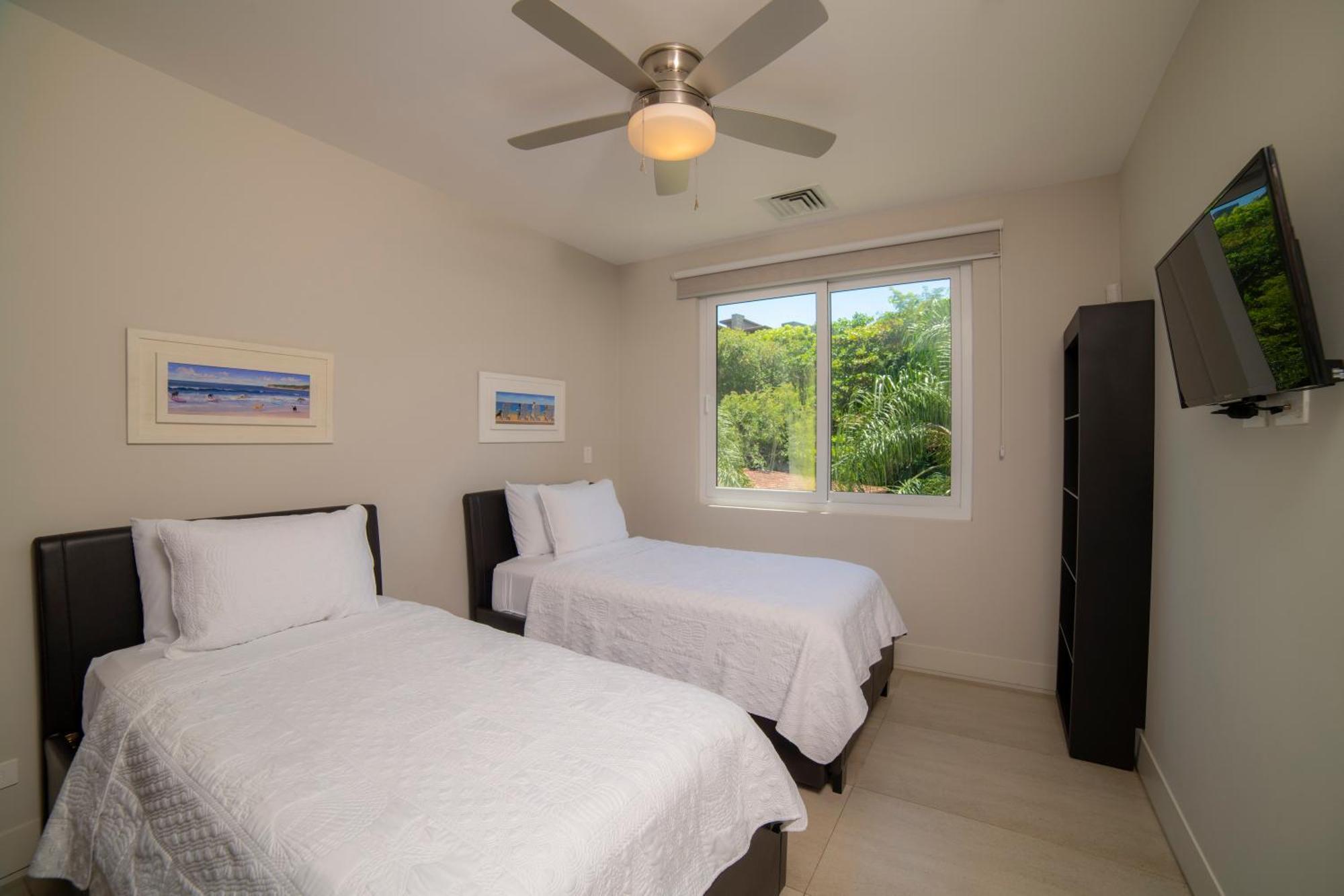 3 Bdr Ocean View Miramar 2d By In Cr