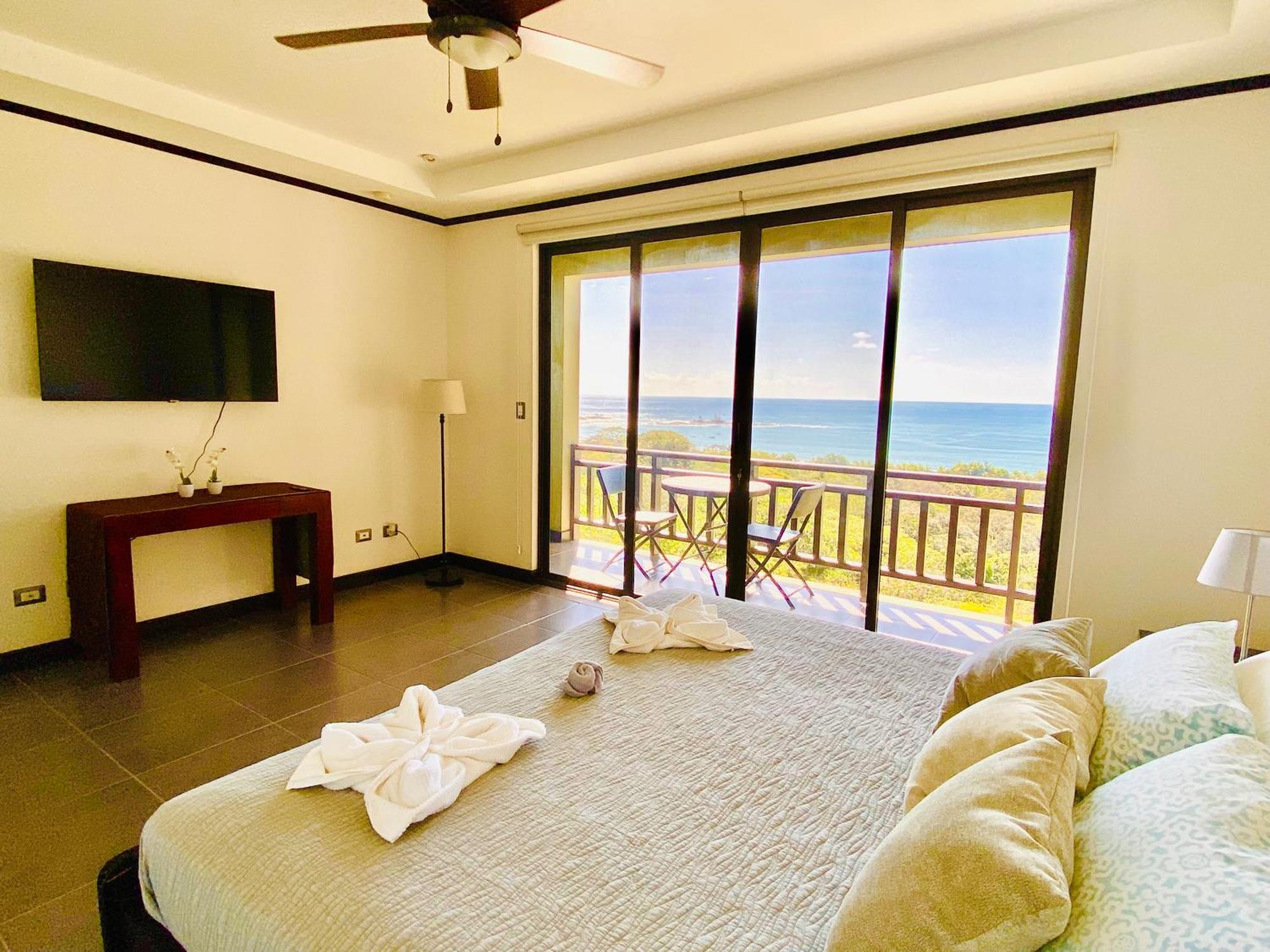 Bed & Breakfast Pacific Edge Eco *