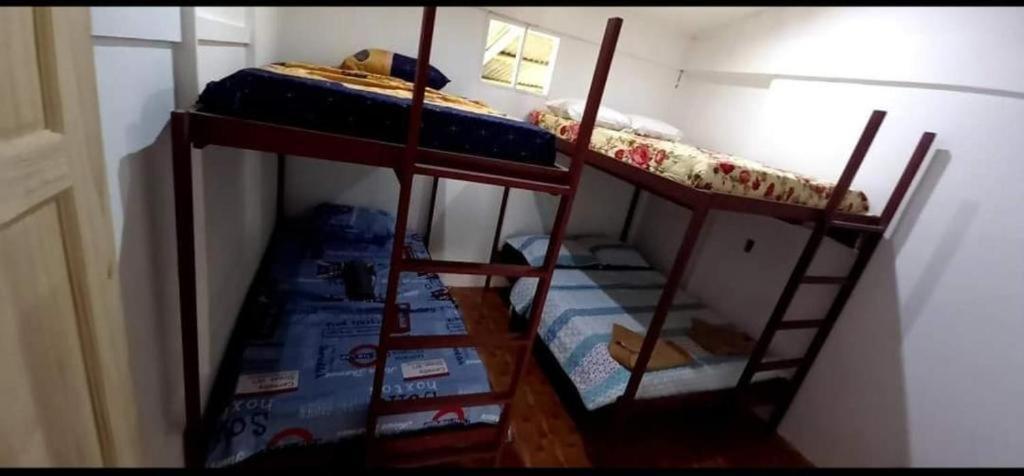Hook And Cook Guest house