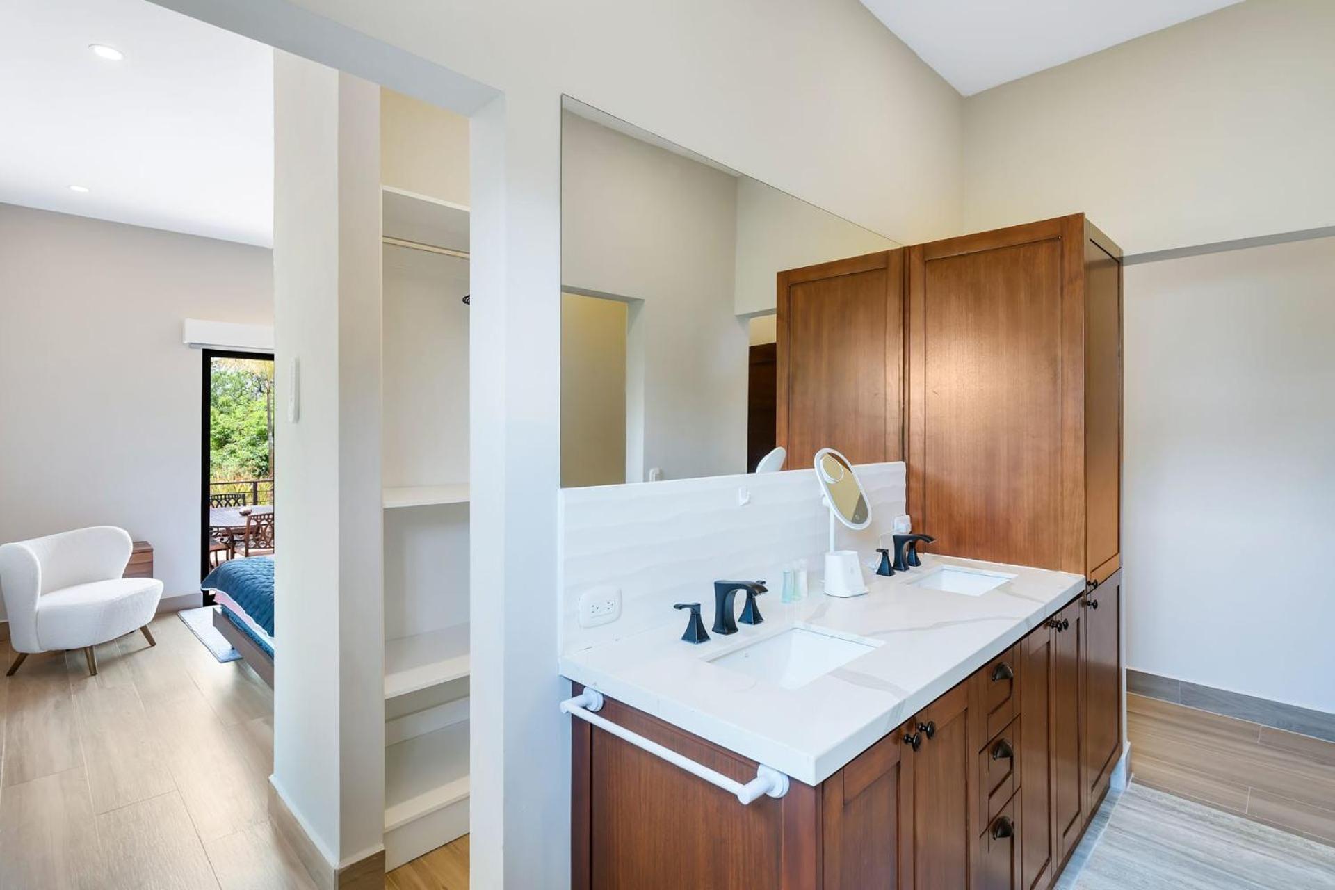 Brand-new 3bd Hilltop With Pool Holiday home