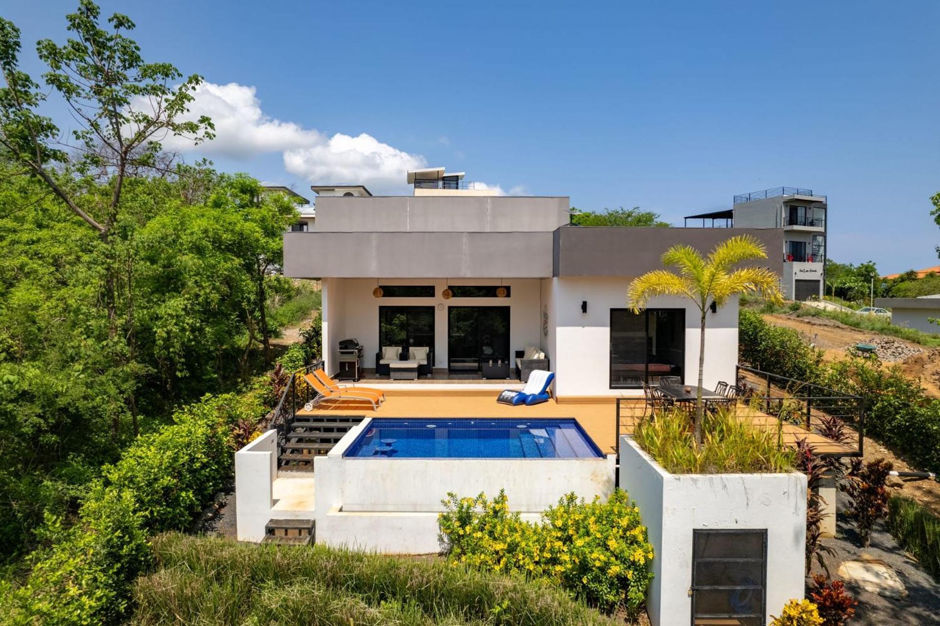 Brand-new 3bd Hilltop With Pool