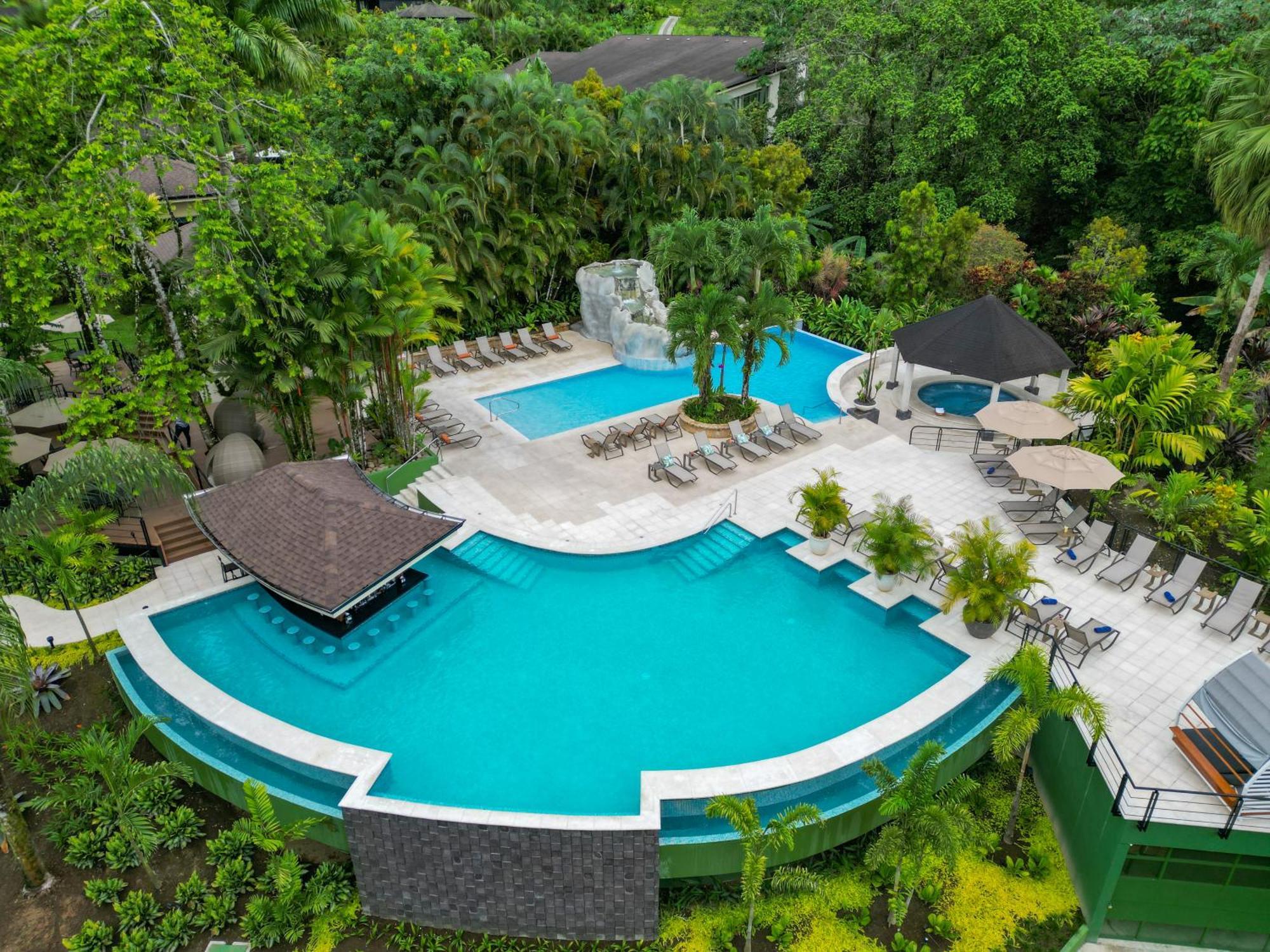 Lomas Del Volcan Hotel