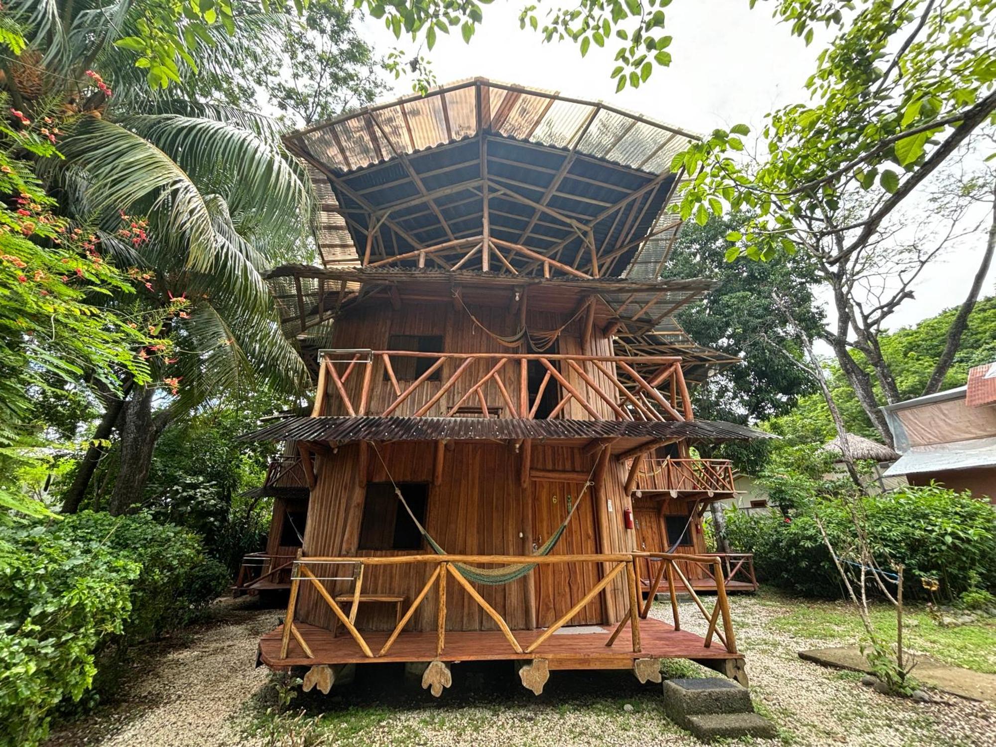 Don Jon's Surf And Yoga Lodge