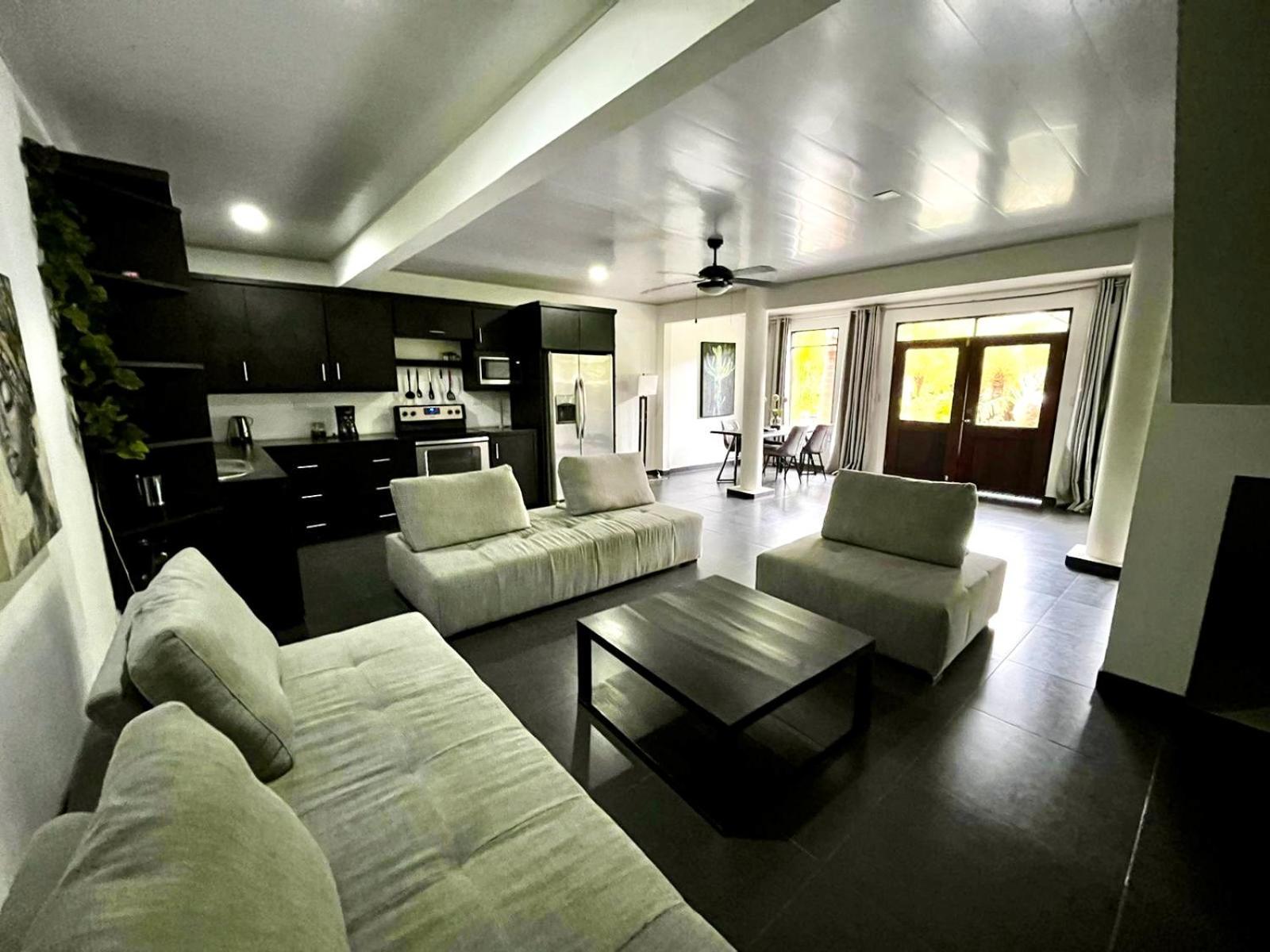Good Life Lodge *