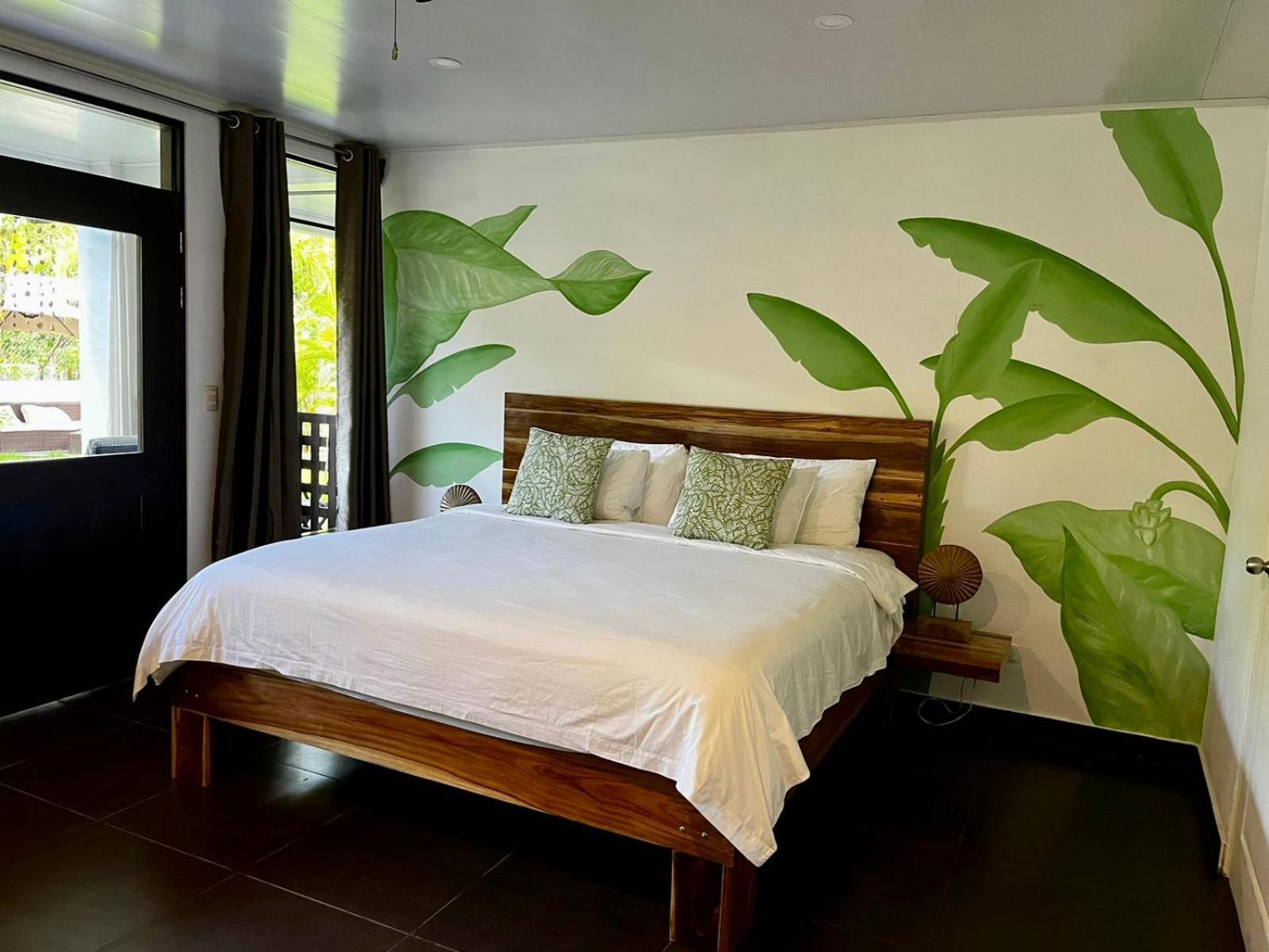 Good Life Lodge *