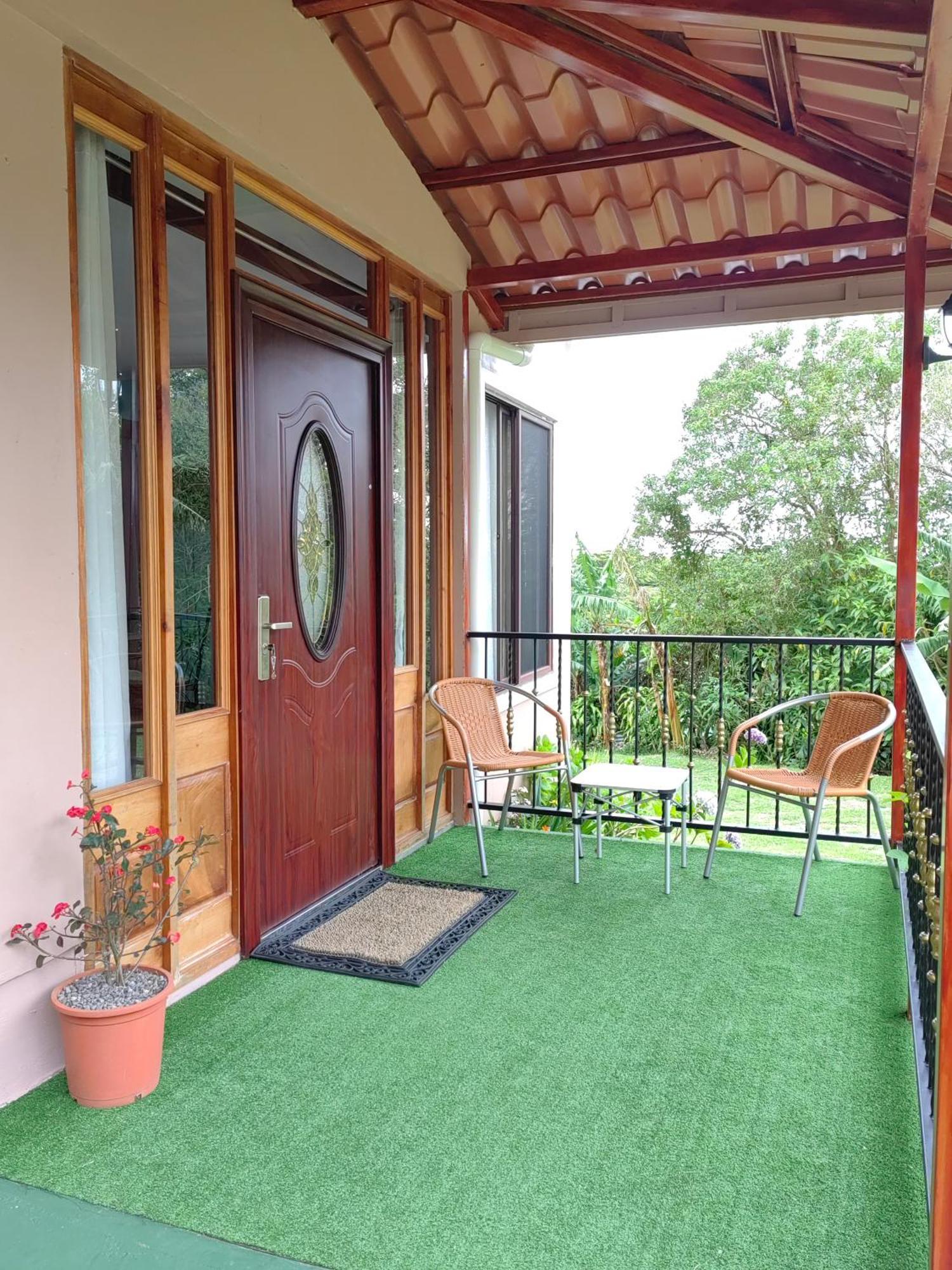 House Apartment *