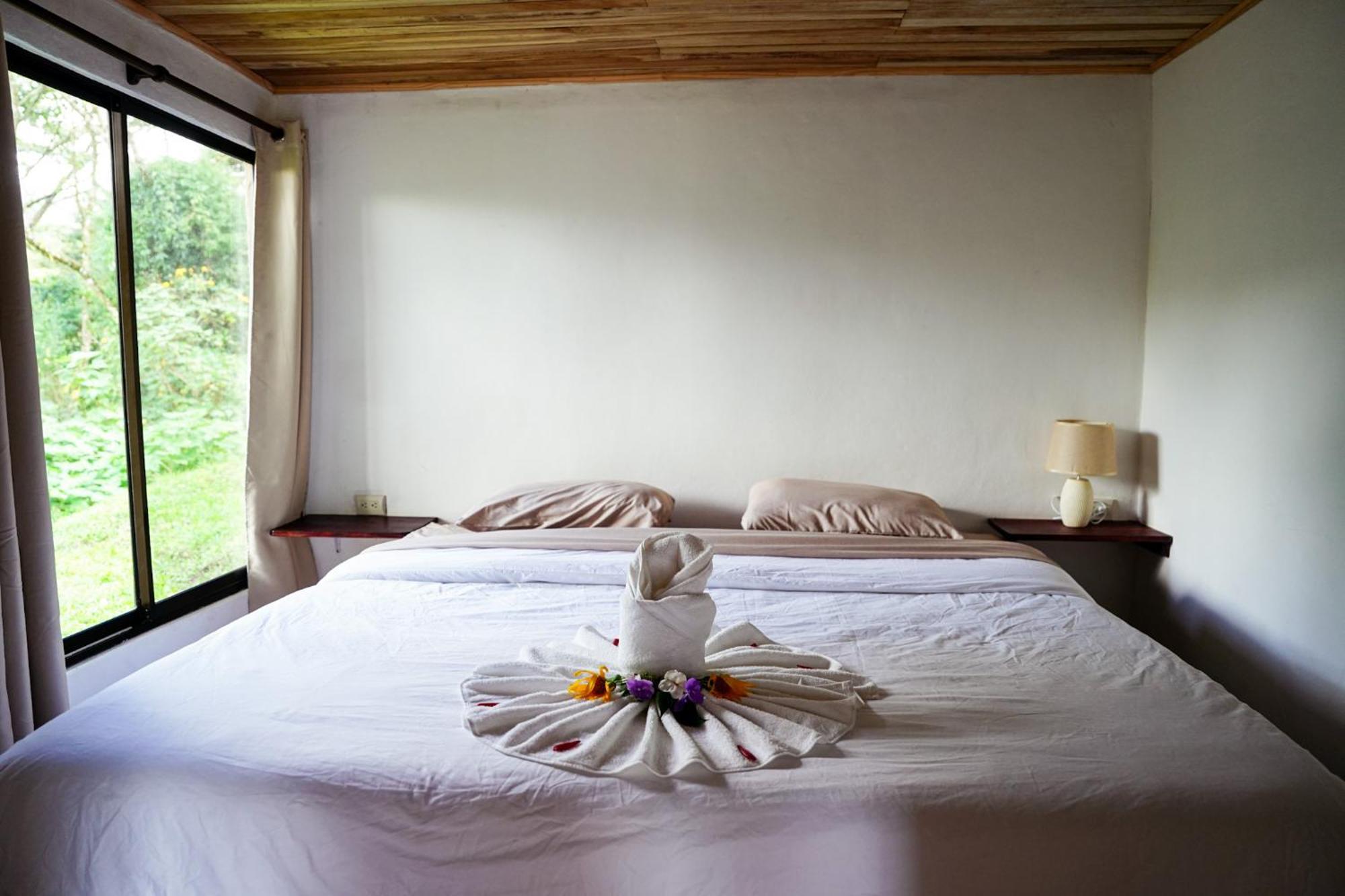 Essence Arenal & Yoga *