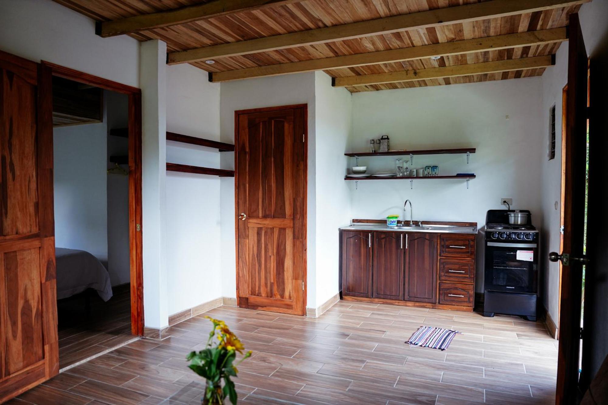 Essence Arenal & Yoga