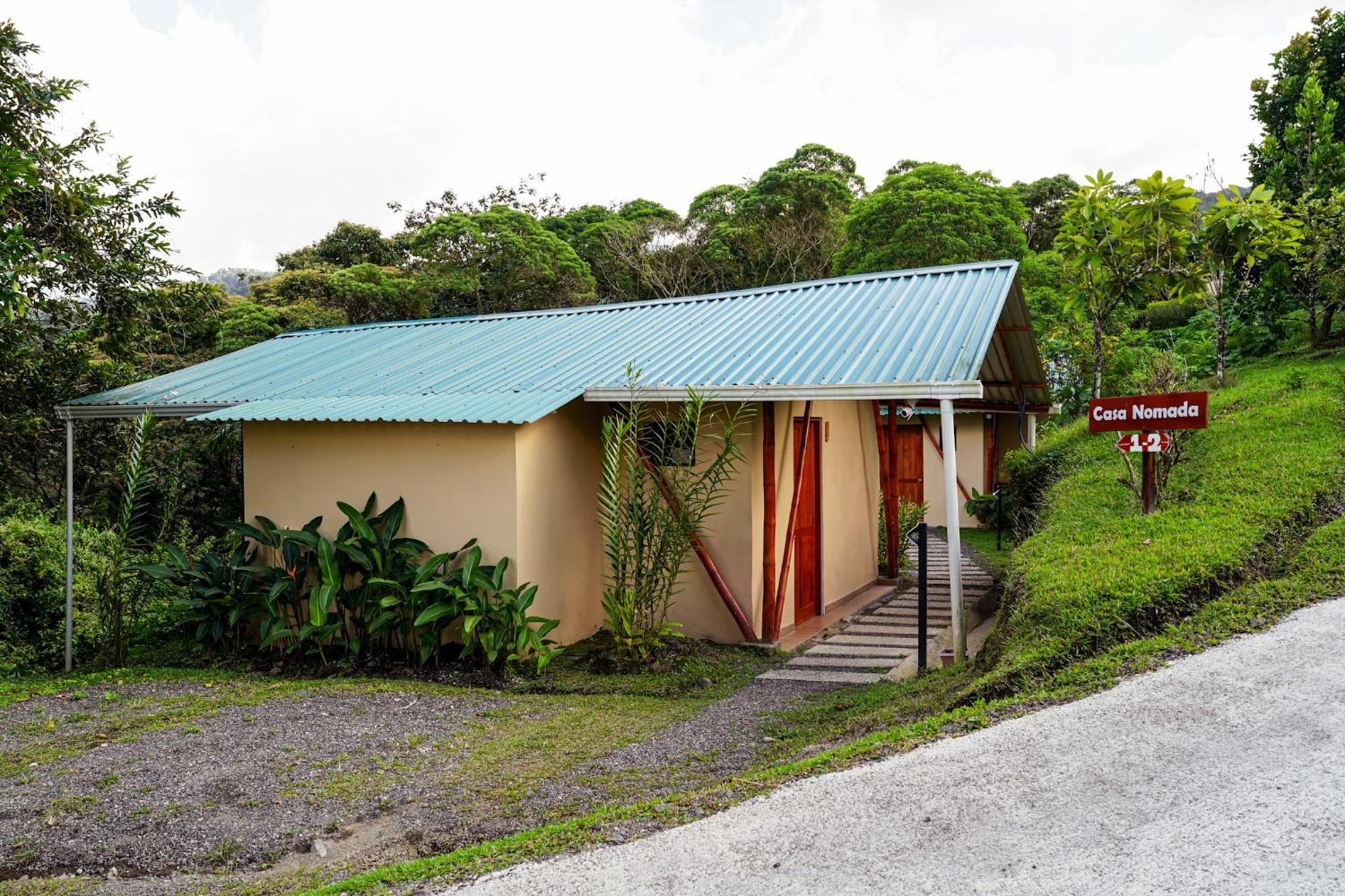 Essence Arenal & Yoga *